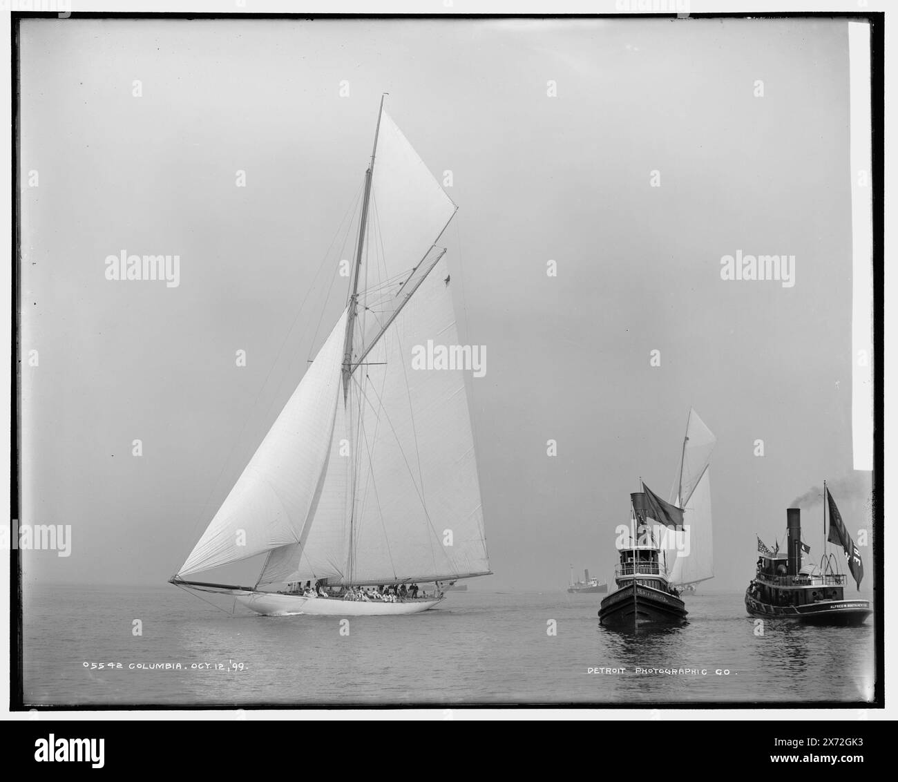 Columbia, '31' sur négatif., Detroit Publishing Co. No. 05542., Gift ; State Historical Society of Colorado ; 1949, Columbia (Sloop), America's Cup races. , Régates. , Yachts. Banque D'Images