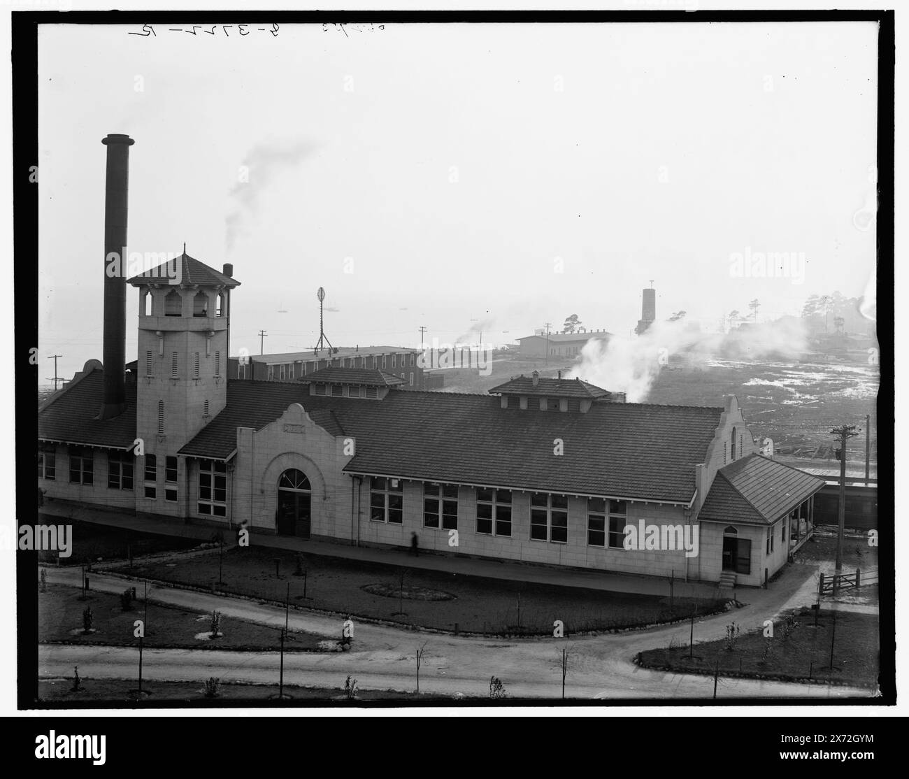 Power House of Great Southern Hotel, Gulfport, Miss., titre tiré de la veste., à l'origine section droite d'un panorama ; d'autres sections ne sont pas dans la collection., 'G 3722 R' sur négatif., Detroit Publishing Co. No. 062753., Gift ; State Historical Society of Colorado ; 1949, Hôtels. , Centrales électriques. , États-Unis, Mississippi, Gulfport. Banque D'Images