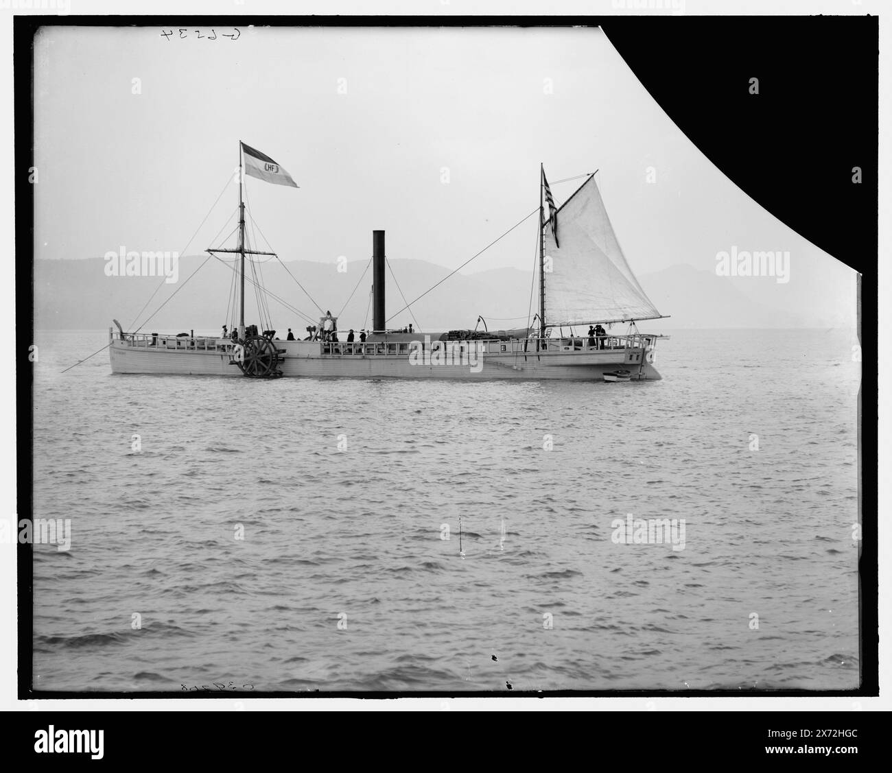 Str. Clermont, titre de veste., 'G 6534' sur négatif., Detroit Publishing Co. no. 039208., Gift ; State Historical Society of Colorado ; 1949, Clermont (bateau à vapeur : réplique), Hudson-Fulton Celebration, 1909. , Défilés navals et cérémonies. , Bateaux à vapeur. , États-Unis, New York (État), Hudson River. Banque D'Images