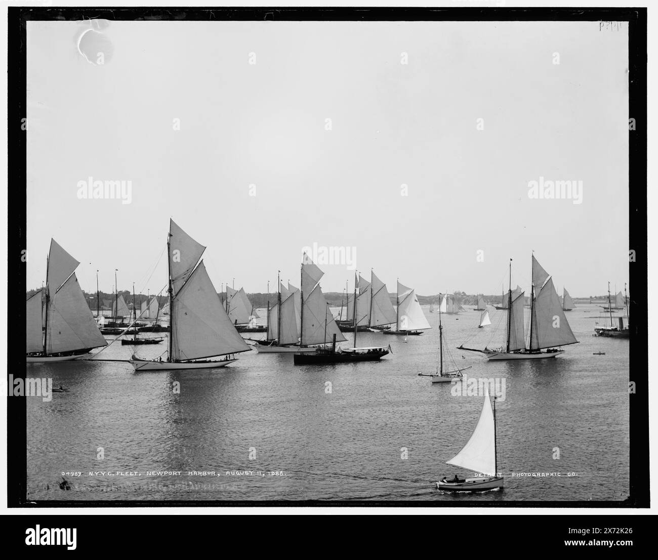 Flotte de N.Y.Y.C., port de Newport, Detroit Publishing Co. no. 04989., Gift ; State Historical Society of Colorado ; 1949, New York Yacht Club. , Yachts. , Yacht clubs. , Harbors. , États-Unis, Rhode Island, Newport. Banque D'Images