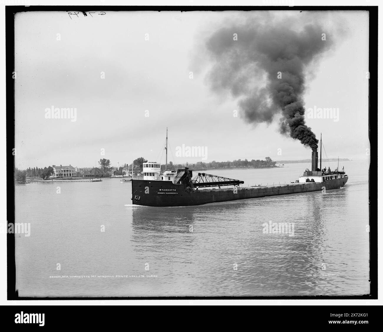 Str. Wyandotte, Wyandotte Transportation Co., au large de Windmill pointe, Lake Ste. Claire, 'G 7049' sur négatif., Detroit Publishing Co. No. 022650., Gift ; State Historical Society of Colorado ; 1949, Wyandotte (cargo), Cargo Ships. , Capes (côtes) , Canada, Ontario, Saint clair, lac. , États-Unis, Michigan, Saint clair, Lac. Banque D'Images