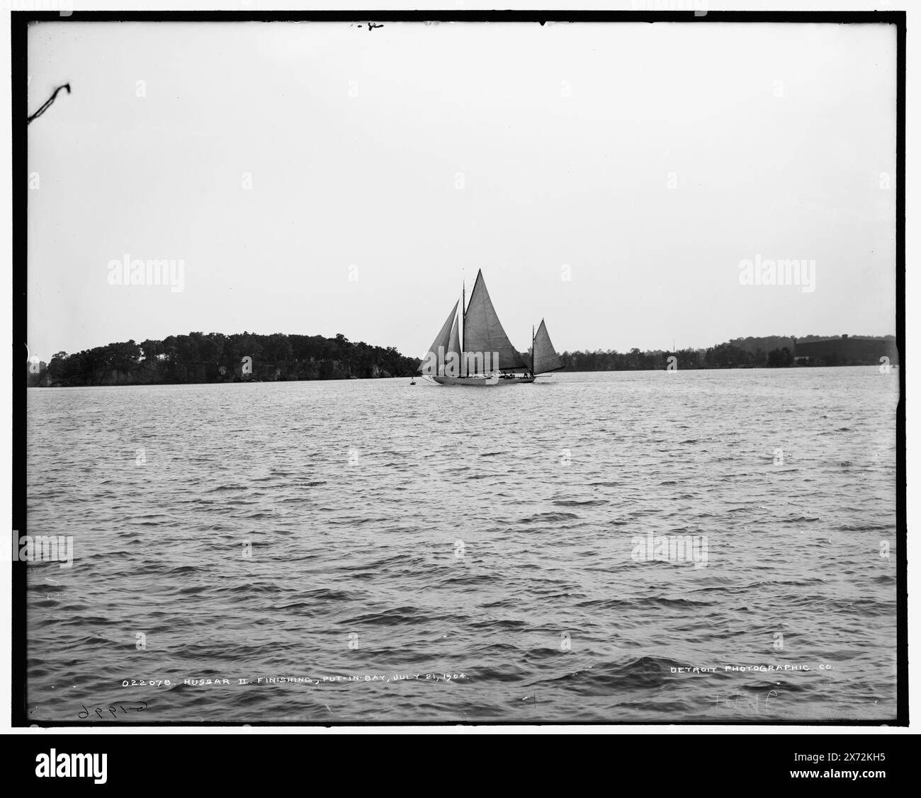 Hussar II finition, Put-in-Bay, 'G 1996' sur négatif., Detroit Publishing Co. No. 022078., Gift ; State Historical Society of Colorado ; 1949, Hussar II (Yacht) , Yachts. , Régates. , États-Unis, Ohio, Put-in-Bay. Banque D'Images