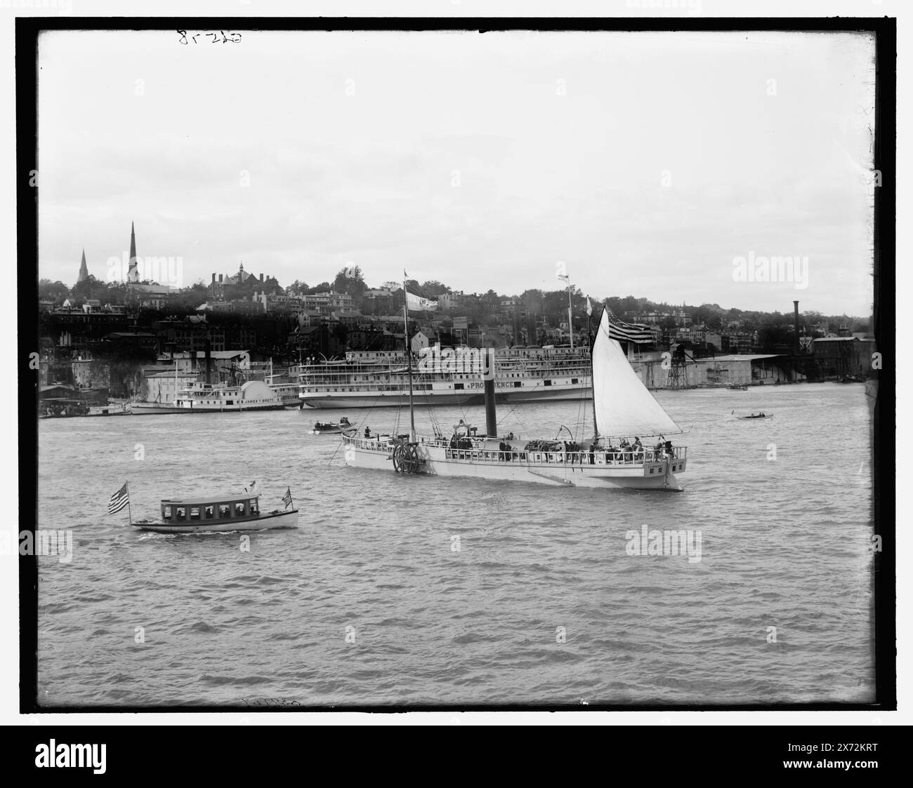 Vapeur Clermont à Newburgh, New York, titre de veste., 'G 6578' sur négatif., Detroit Publishing Co. no. 039209., Gift ; State Historical Society of Colorado ; 1949, Clermont (bateau à vapeur : réplique), Hudson-Fulton Celebration, 1909. , Défilés navals et cérémonies. , Bateaux à vapeur. , États-Unis, New York (État), Hudson River. , États-Unis, New York (State), Newburgh. Banque D'Images