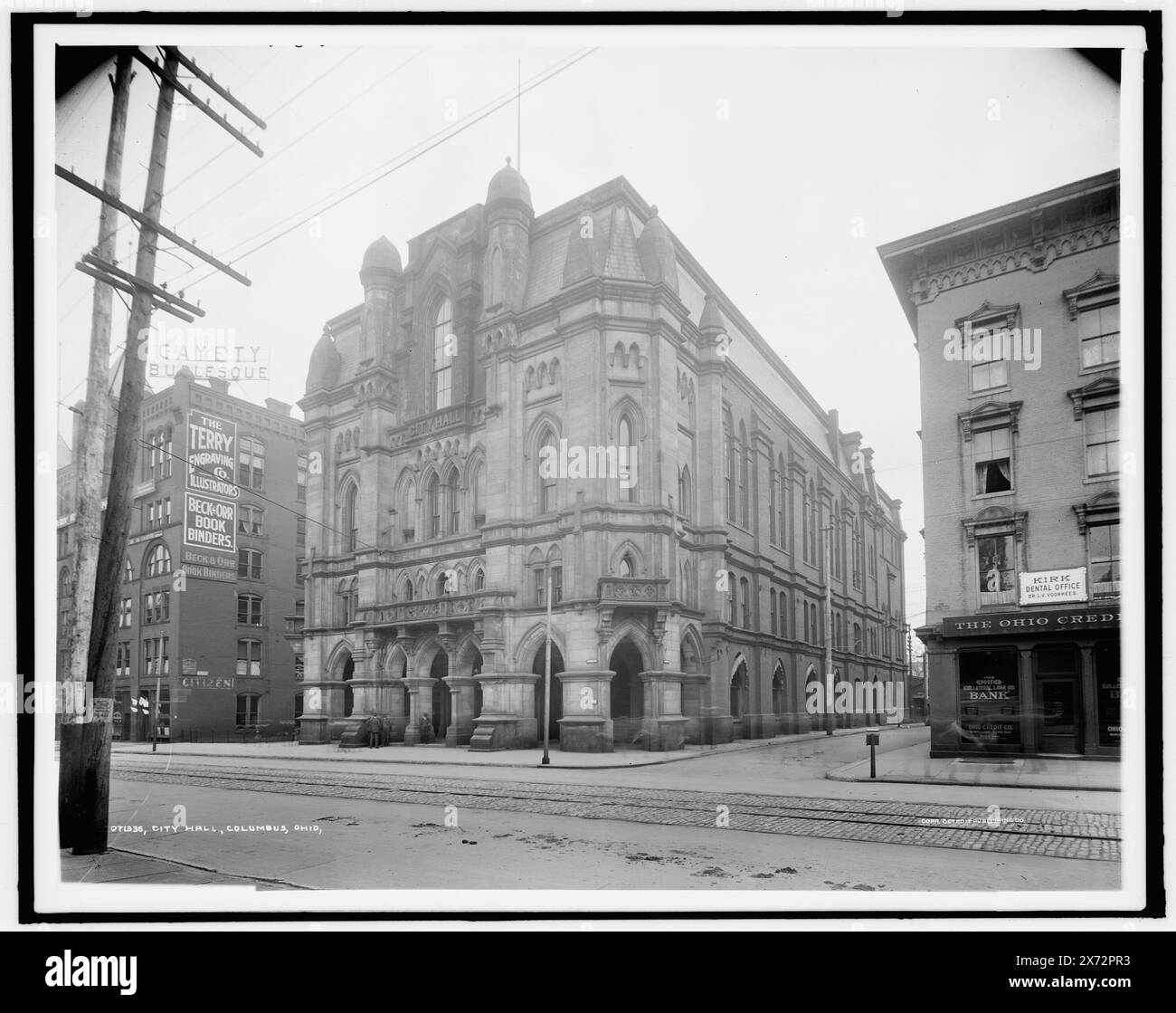 Hôtel de ville, Columbus, Ohio, négatif cassé et collé sur la deuxième feuille de verre., Detroit Publishing Co. No. 071336., Gift ; State Historical Society of Colorado ; 1949, Streets. , Mairie et mairies. , États-Unis, Ohio, Columbus. Banque D'Images