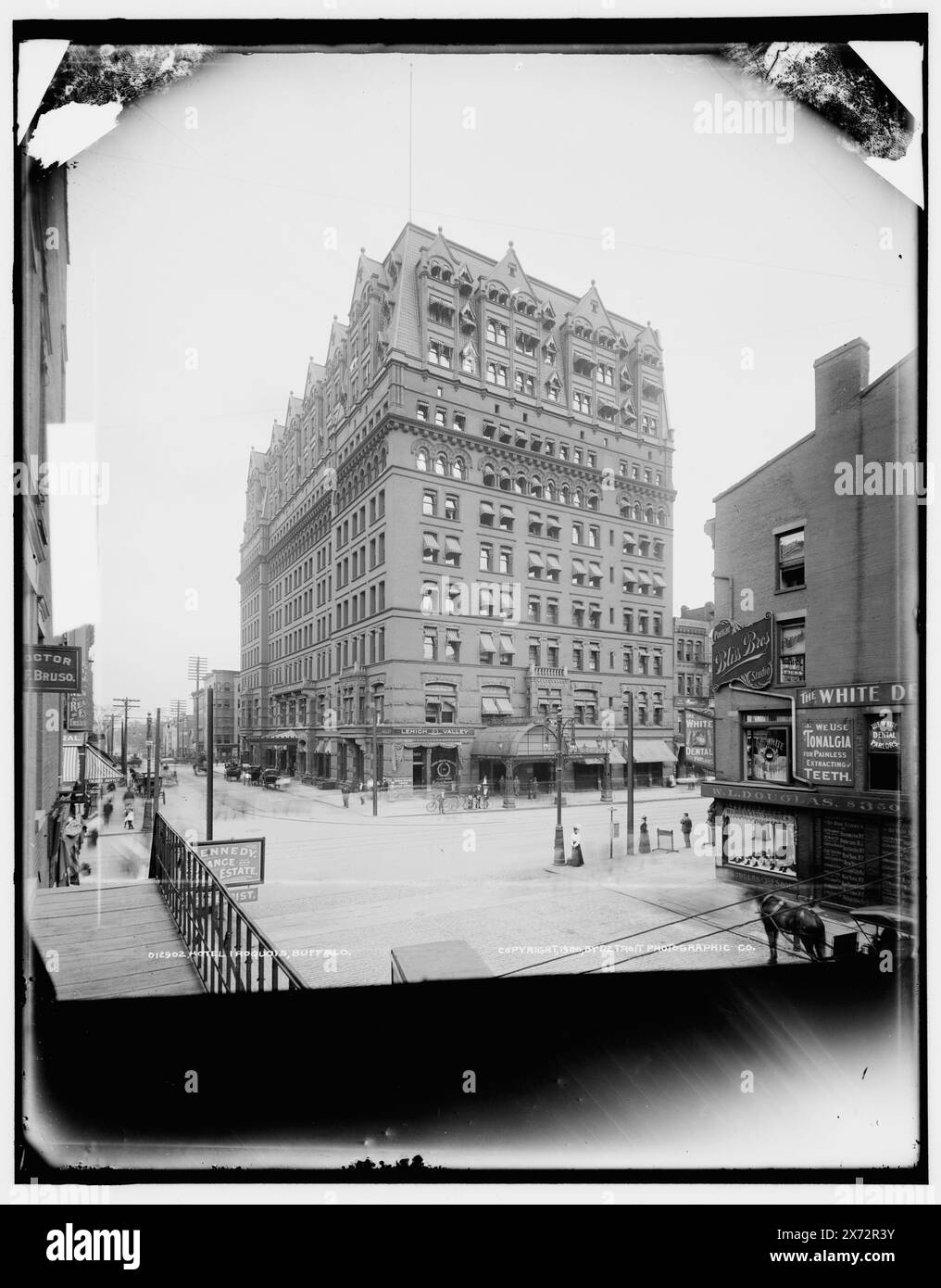 Hotel Iroquois, Buffalo, '138' sur négatif., Detroit Publishing Co. no. 012902., Gift ; State Historical Society of Colorado ; 1949, Hôtels. , Rues. , États-Unis, New York (State), Buffalo. Banque D'Images