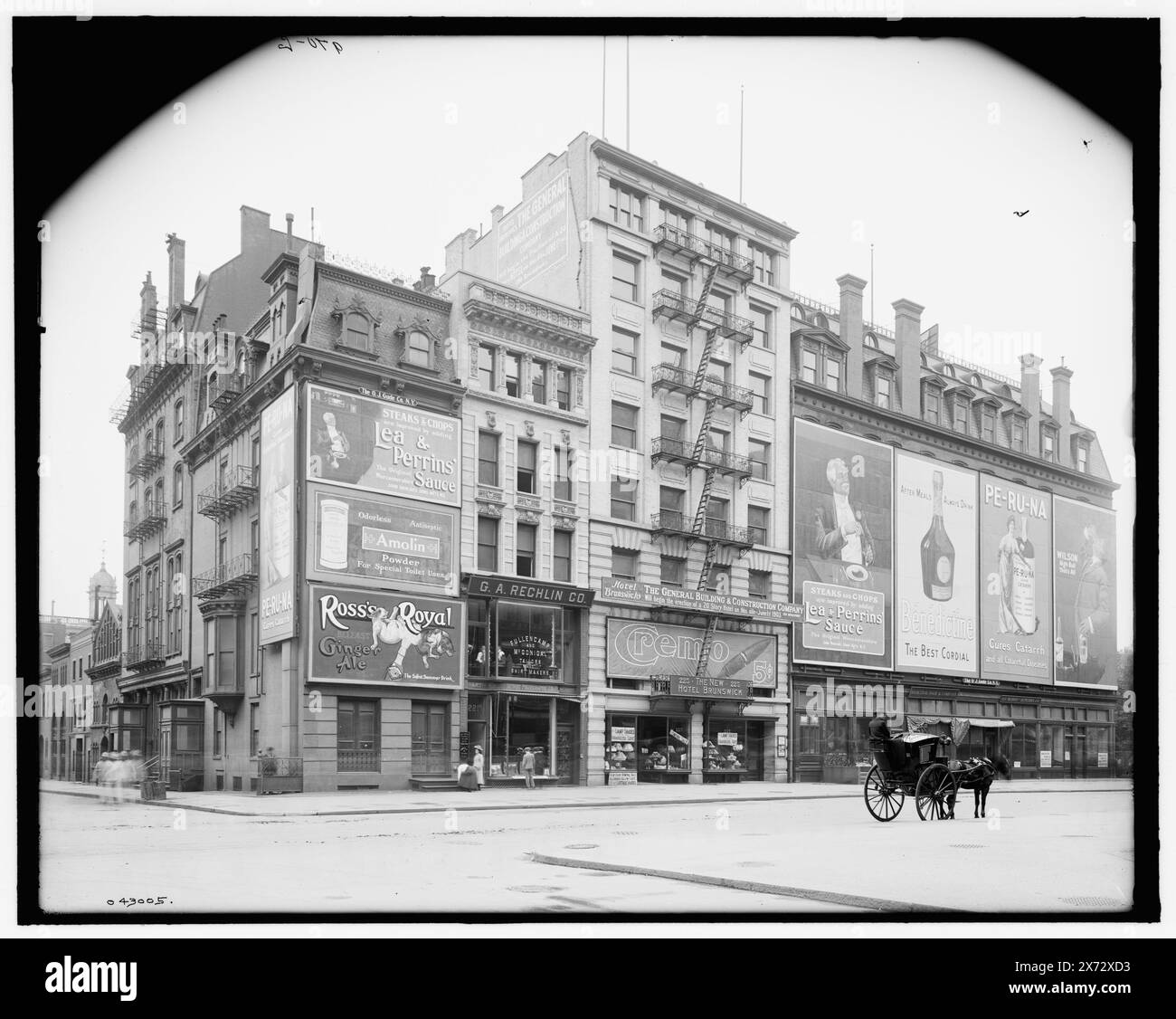 Detroit Photographic Company, 229 Fifth Avenue, New York, N.Y., titre tiré de la veste., Studio est le deuxième bâtiment à partir de la gauche., '970 l' sur négatif., Detroit Publishing Co. no. 043005., Gift ; State Historical Society of Colorado ; 1949, Detroit Publishing Co., commercial Facilities. , Studios photographiques. , États-Unis, New York (State), New York. Banque D'Images