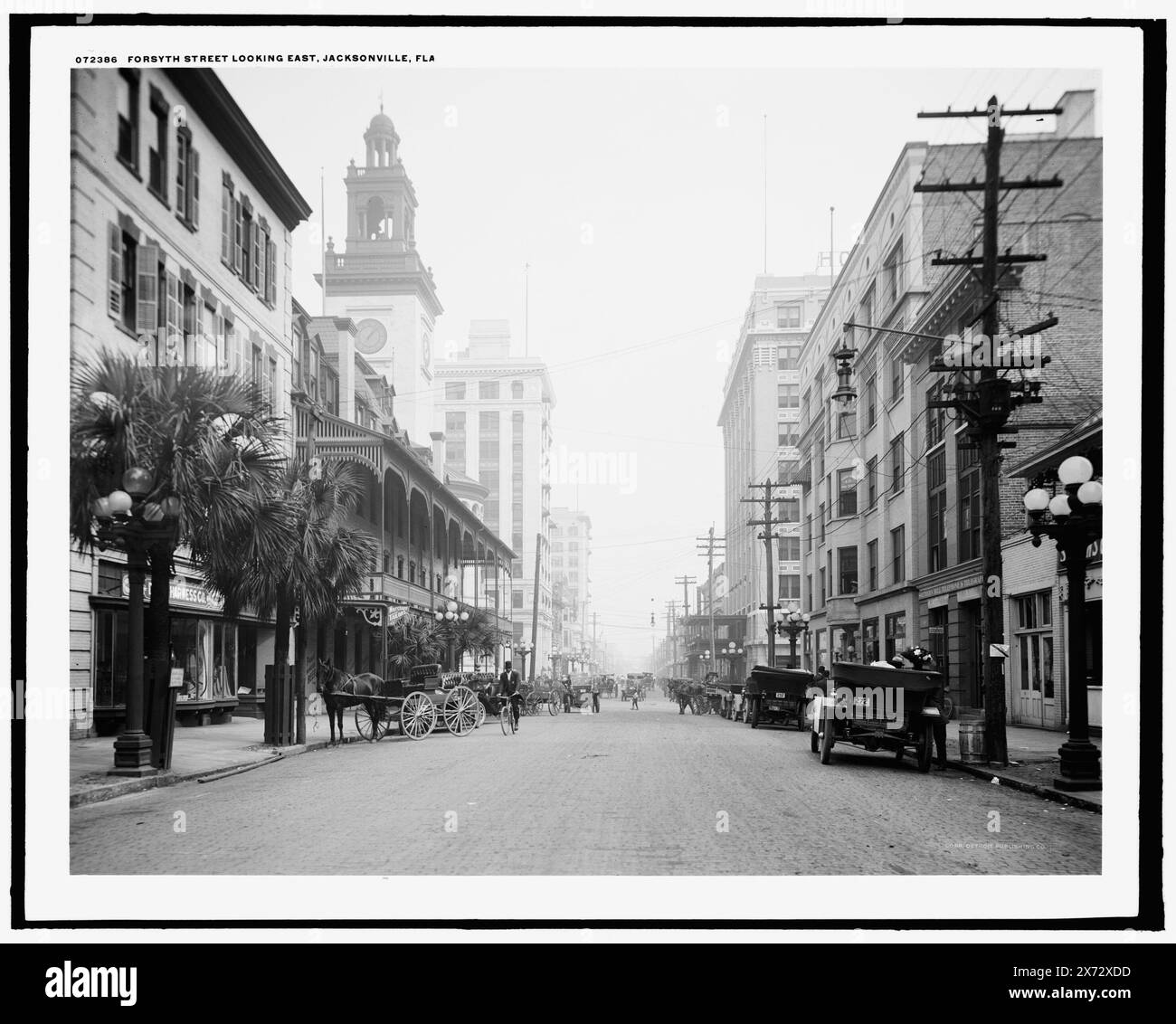 Forsyth Street, en regardant vers l'est, Jacksonville, Fla., Detroit Publishing Co. No. 072386., Gift ; State Historical Society of Colorado ; 1949, Streets. , Installations commerciales. , États-Unis, Floride, Jacksonville. Banque D'Images