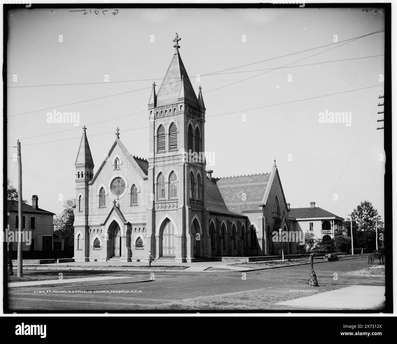 Michael's Catholic Church, Pensacola, Fla., 'G 7015' on Negative., Detroit Publishing Co. no. 071810., Gift ; State Historical Society of Colorado ; 1949, Catholic Church. , États-Unis, Floride, Pensacola. Banque D'Images