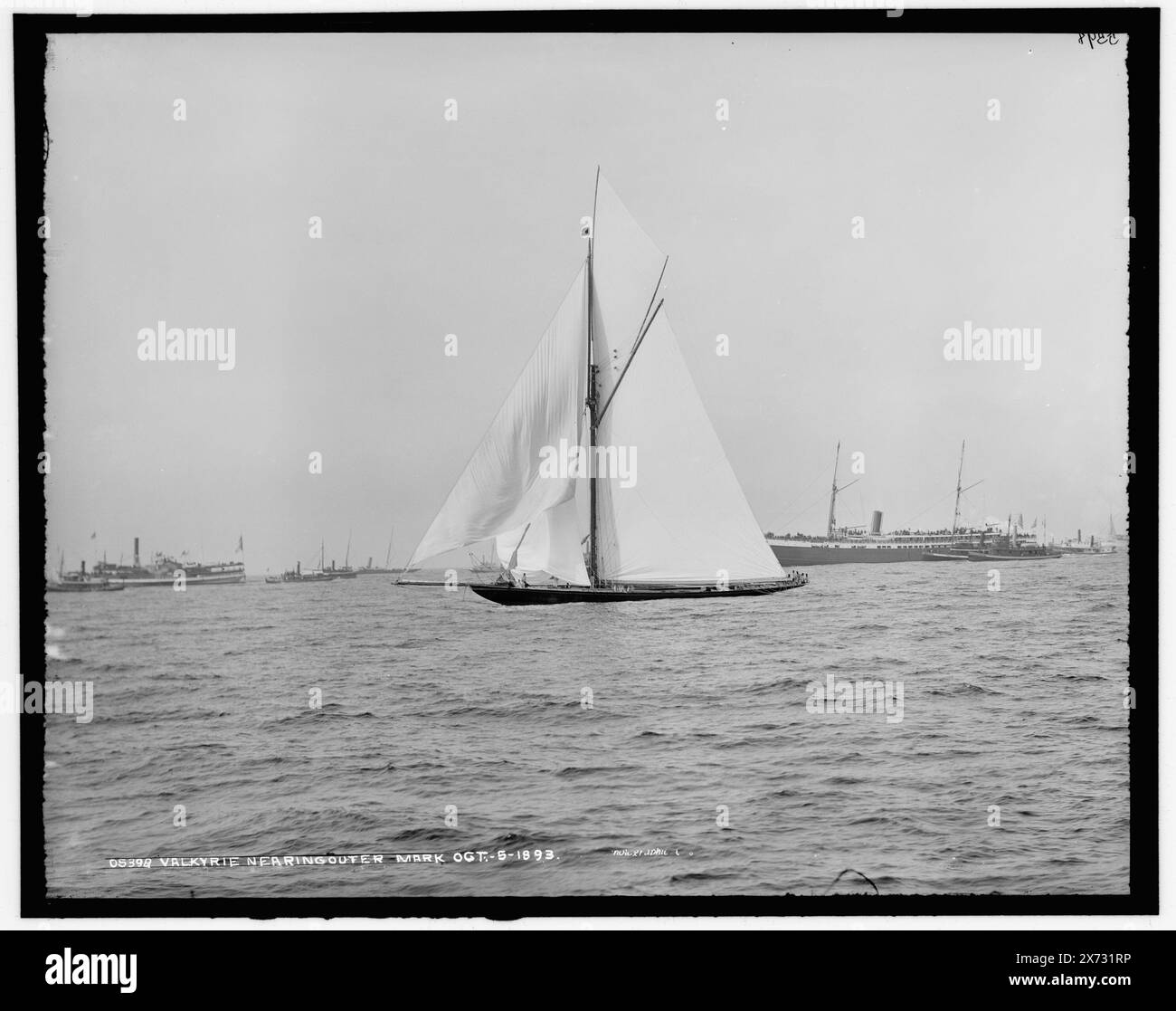 Valkyrie près de la marque extérieure, Detroit Publishing Co. no. 05398., Gift ; State Historical Society of Colorado ; 1949, Valkyrie II (Yacht), America's Cup races. , Yachts. , Régates. Banque D'Images