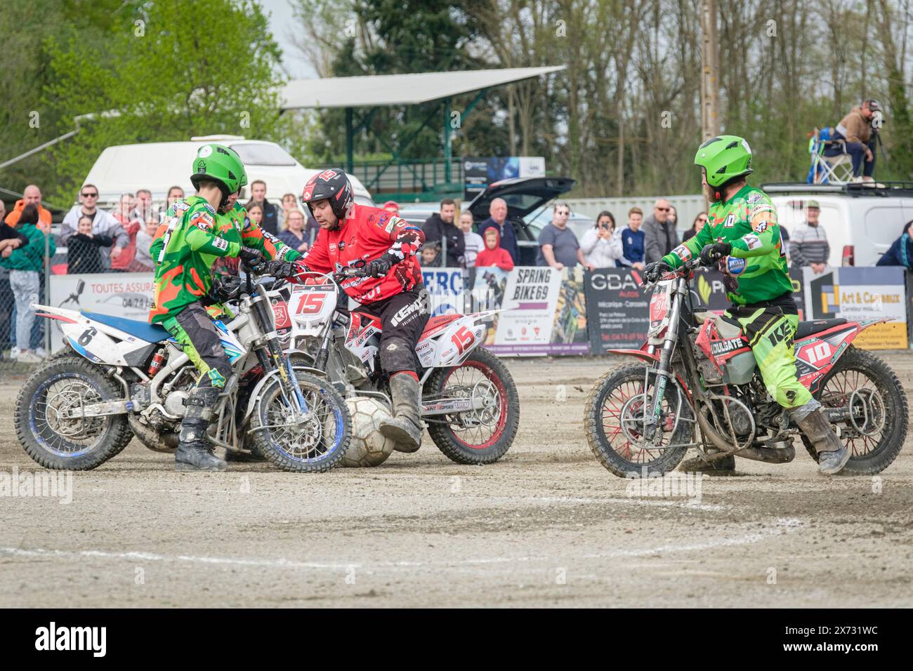 Action lors du match de moto ball Elite 1 entre MBC St Georges et Suma Troyes. Banque D'Images