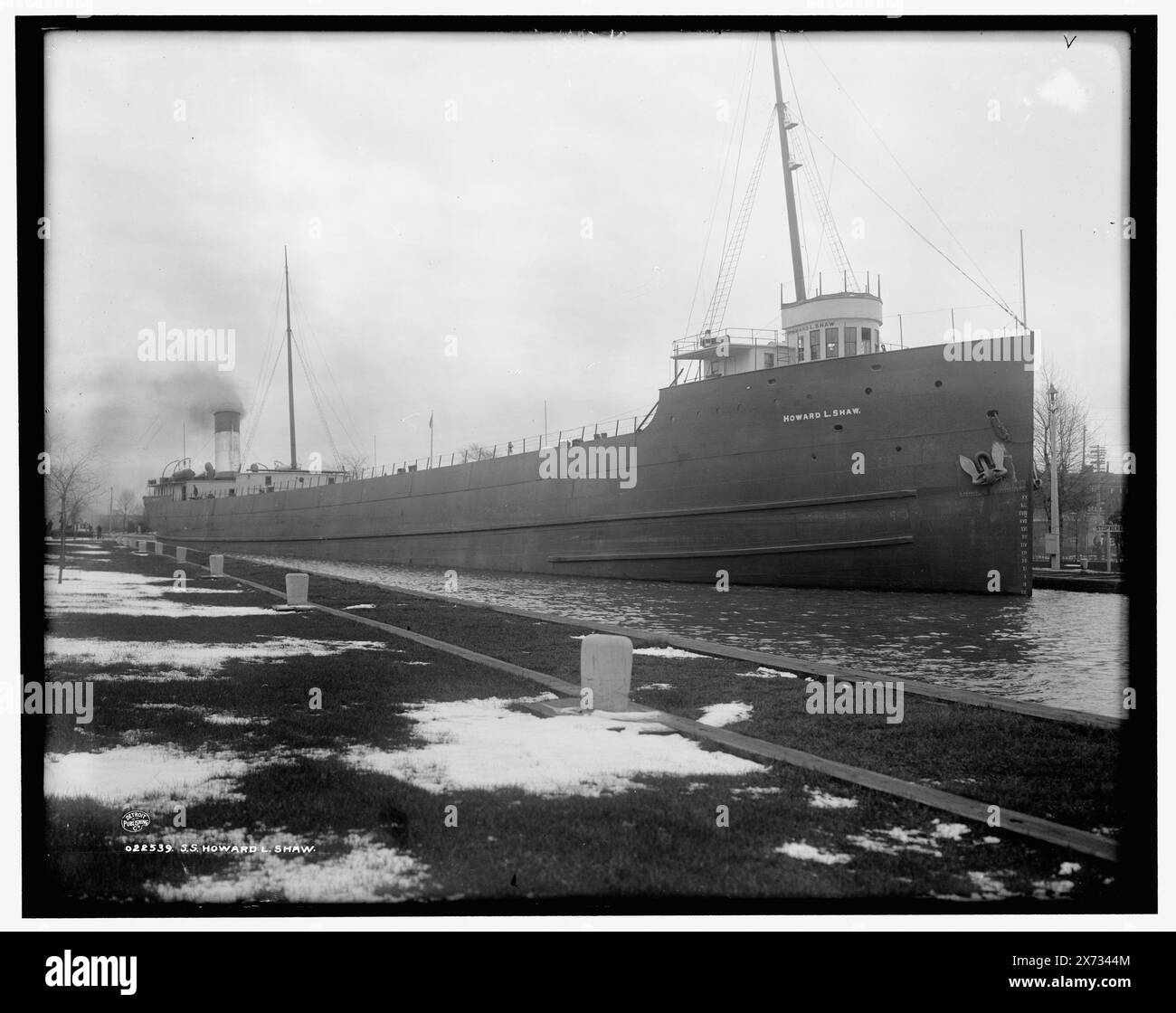 S.S. Howard L. Shaw, Detroit Publishing Co. no. 022539., Gift ; State Historical Society of Colorado ; 1949, Howard L. Shaw (cargo), Cargo Ships. , Canaux. Banque D'Images