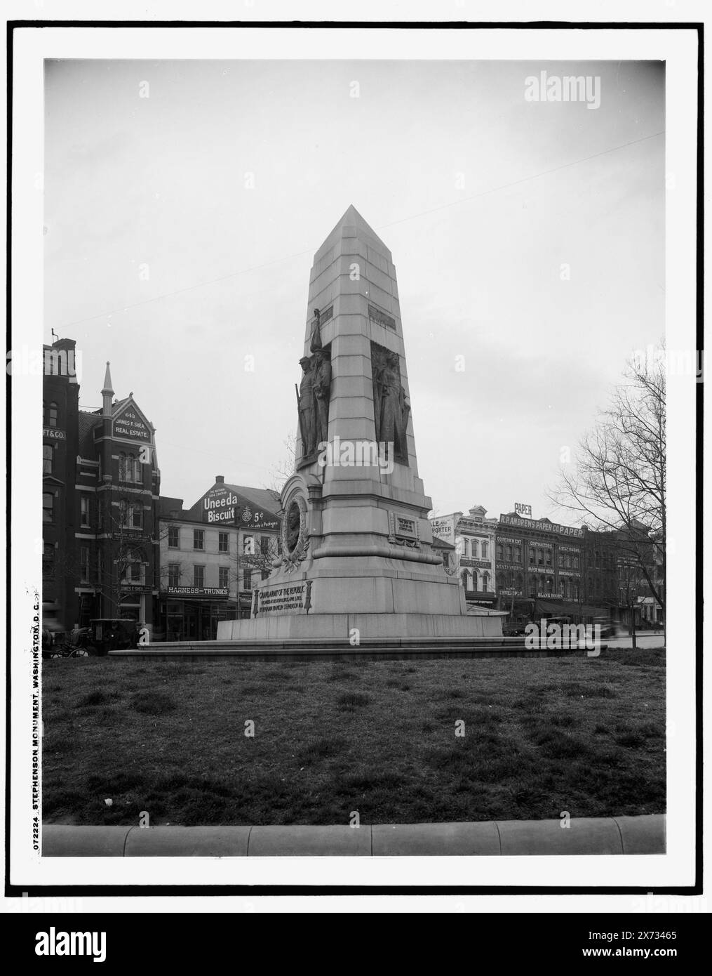 Stephenson Grand Army of the Republic Monument, Washington, DC, 'G 8067' sur négatif., Detroit Publishing Co. No. 072224., Gift ; State Historical Society of Colorado ; 1949, Stephenson, Benjamin Franklin, 1823-1871, statues. , Sculpture. , Monuments et mémoriaux. , États-Unis, District of Columbia, Washington (D.C.) Banque D'Images