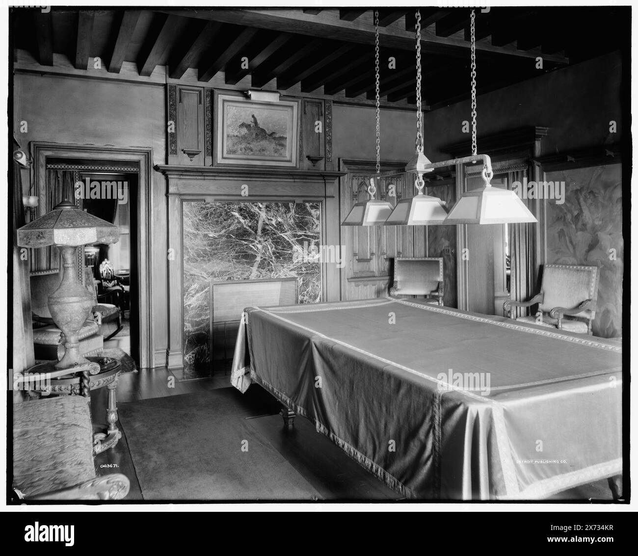 Res. Of A. Buhl, Iroquois Avenue, salle de billard, Detroit, Mich., titre de veste., possiblement Arthur Hiram Buhl (1978-1935) résidence., Detroit Publishing Co. no. 043671., Gift ; State Historical Society of Colorado ; 1949, Dwellings. , Salles de billard. , États-Unis, Michigan, Detroit. Banque D'Images
