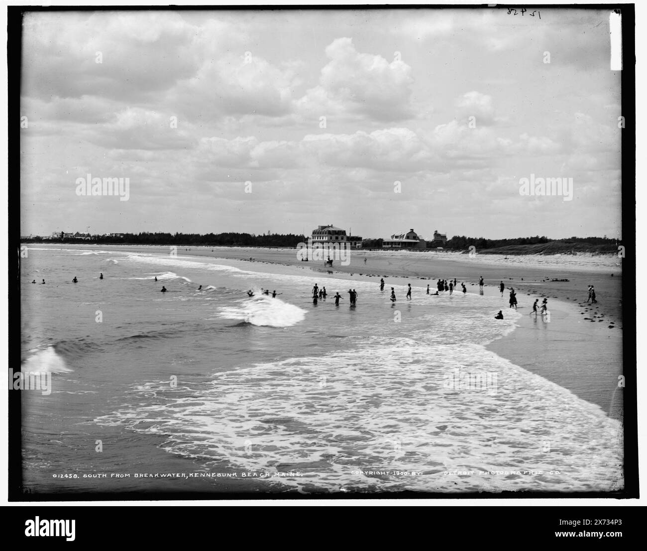 Au sud du brise-lames, Kennebunk Beach, Maine, '225' sur négatif., Detroit Publishing Co. No. 012458., Gift ; State Historical Society of Colorado ; 1949, Beaches. , États-Unis, Maine, Kennebunk. Banque D'Images