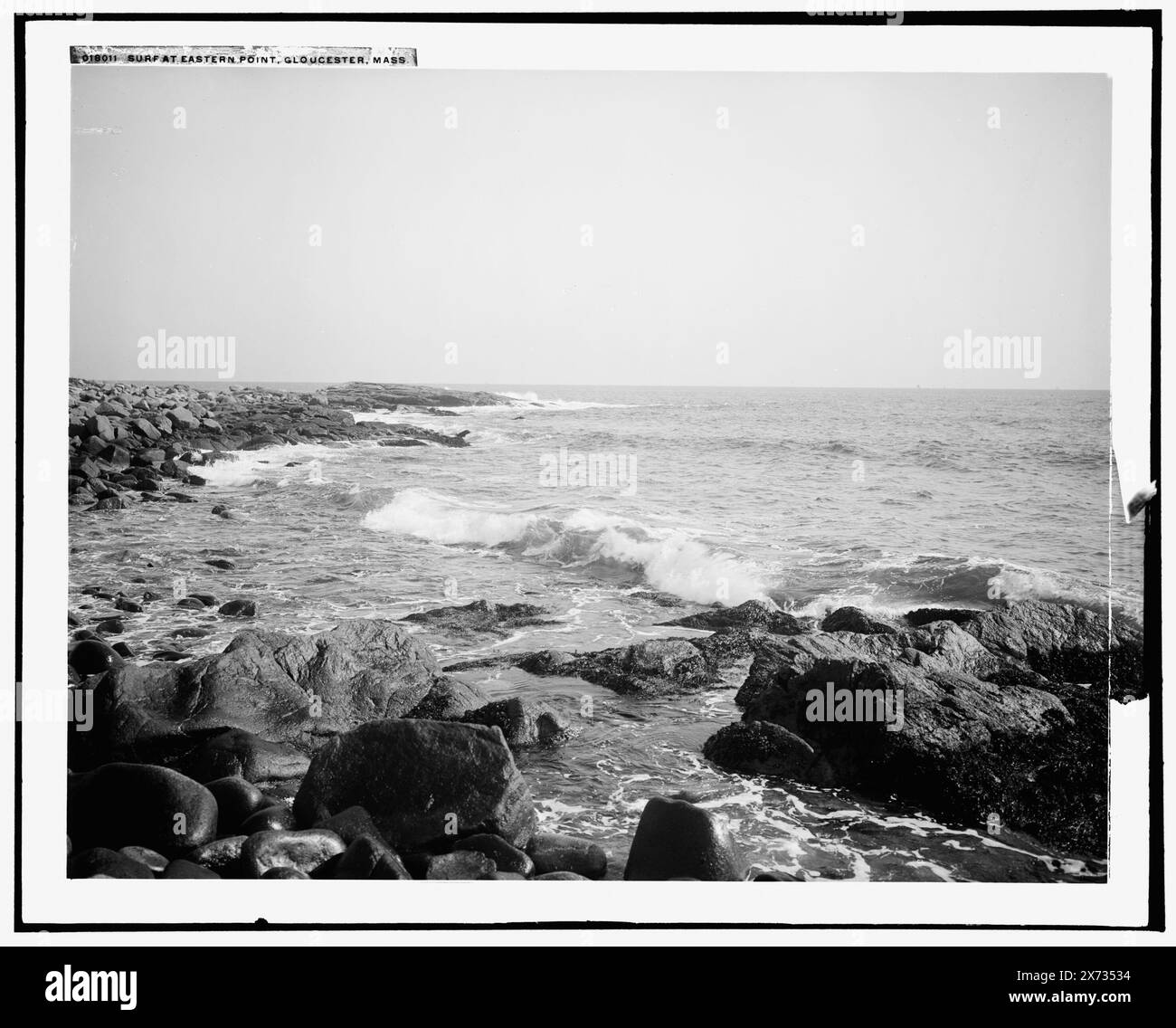 Surfez à Eastern point, Gloucester, Mass., transparent en verre correspondant (avec le même code de série) disponible sur vidéodisque cadre 1A-30221., '2537' sur négatif., Detroit Publishing Co. No. 018011., Gift ; State Historical Society of Colorado ; 1949, Oceans. , Capes (côtes) , États-Unis, Massachusetts, Gloucester. Banque D'Images