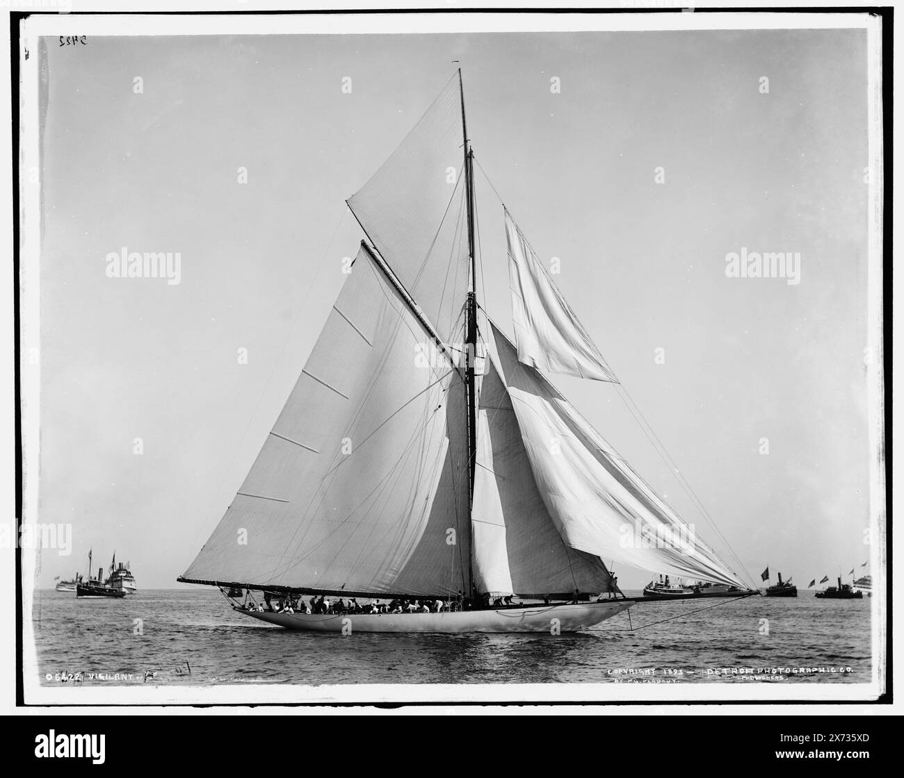 Vigilant, date de Detroit, catalogue F (1899)., Detroit Publishing Co. No. 05422., cadeau ; State Historical Society of Colorado ; 1949, vigilant (Yacht) , America's Cup races. , Yachts. , Régates. Banque D'Images