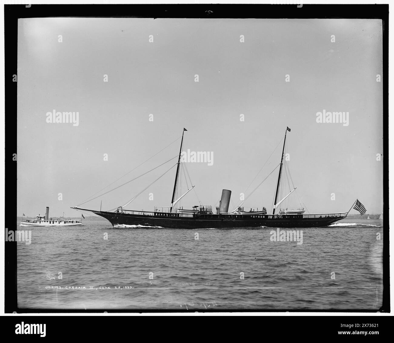 Corsair II, c'est-à-dire le troisième Crosair, attribution basée sur le style du titre et la numérotation., « N.Y. Reg. » [New York Regatta] sur négatif., Detroit Publishing Co. No. 022013., Gift ; State Historical Society of Colorado ; 1949, Corsair (yacht à vapeur : 1899-1944), yachts à vapeur. , Régates. Banque D'Images