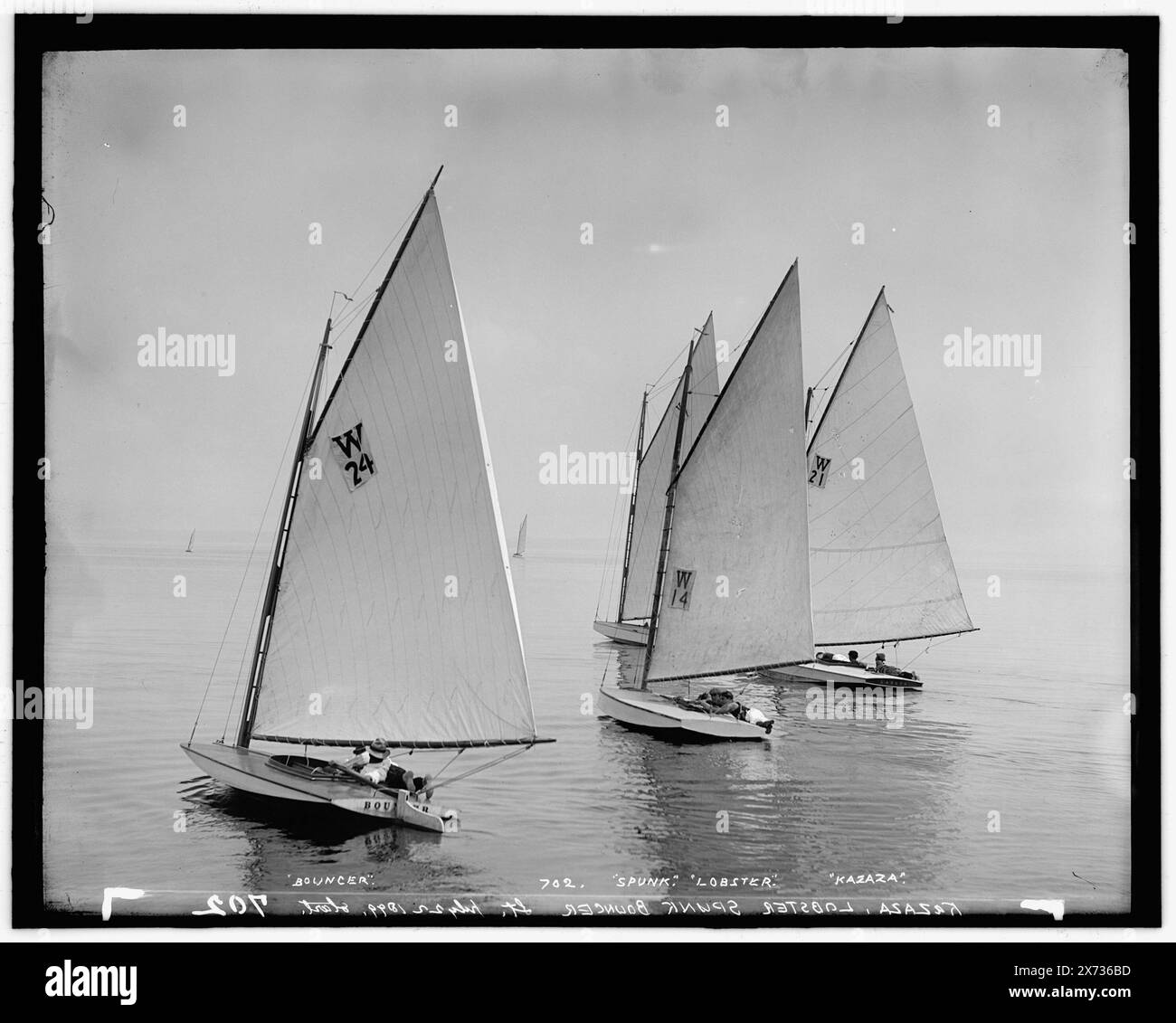 Videur, spunk, homard, et Kazaza, attribution basée sur le style du titre et la numérotation., '702' et 'Lt. start' sur négatif., probablement un événement Larchmont Yacht Club., No Detroit Publishing Co., cadeau ; State Historical Society of Colorado ; 1949, videur (Yacht) , spunk (Yacht) , homard (Yacht) , Kazaza (Yacht) , régates. , Yachts. Banque D'Images
