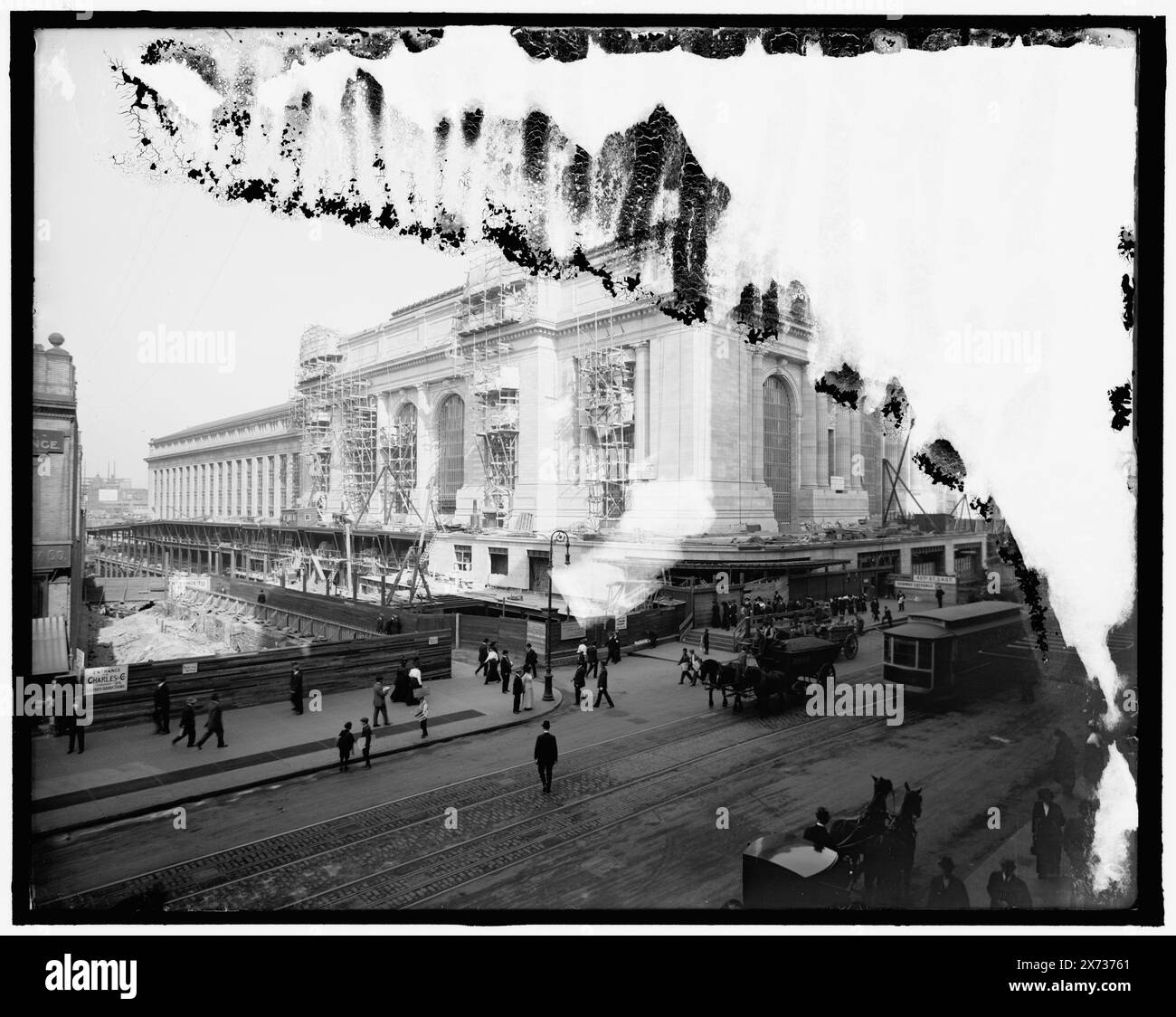 Central station, New York, N.Y., titre de la veste., 'Extra' sur négatif., Detroit Publishing Co. no. 500674., Gift ; State Historical Society of Colorado ; 1949, Streets. , Gares ferroviaires. , Industrie de la construction. , États-Unis, New York (State), New York. Banque D'Images