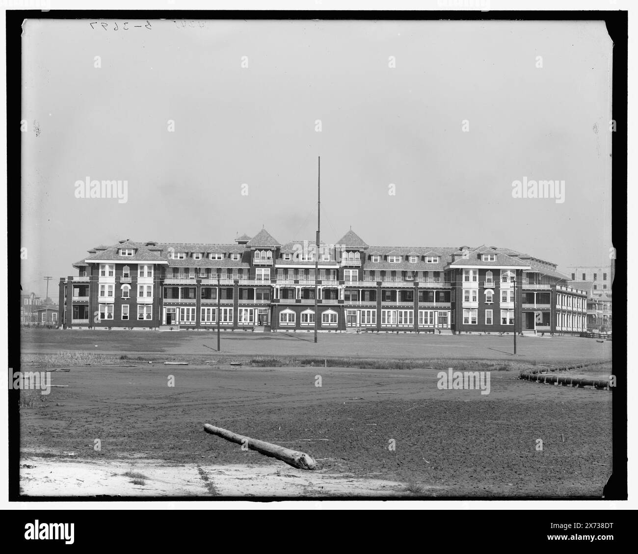 Great Southern Hotel, Gulfport, Miss., titre de veste., 'G 3697' sur négatif., Detroit Publishing Co. no. 034345., Gift ; State Historical Society of Colorado ; 1949, Hôtels. , États-Unis, Mississippi, Gulfport. Banque D'Images