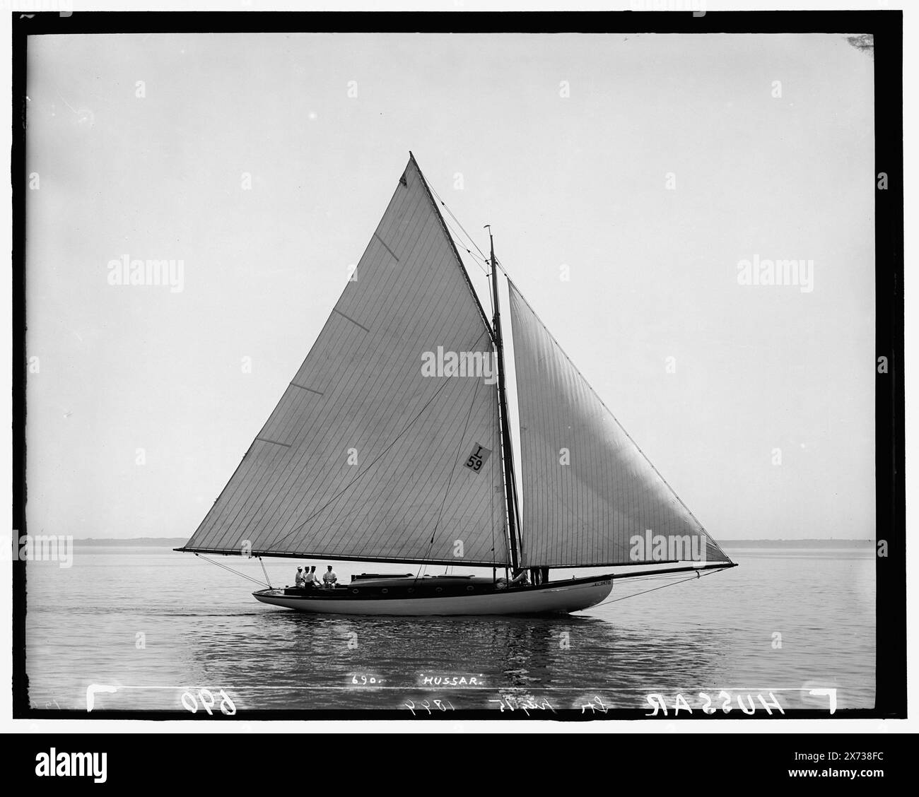 Hussar, attribution basée sur le style du titre et de la numérotation., probablement Larchmont Yacht Club., '690' et 'Lt.' sur négatif., No Detroit Publishing Co. no., cadeau ; State Historical Society of Colorado ; 1949, Hussar (Yacht) , Yachts. Banque D'Images