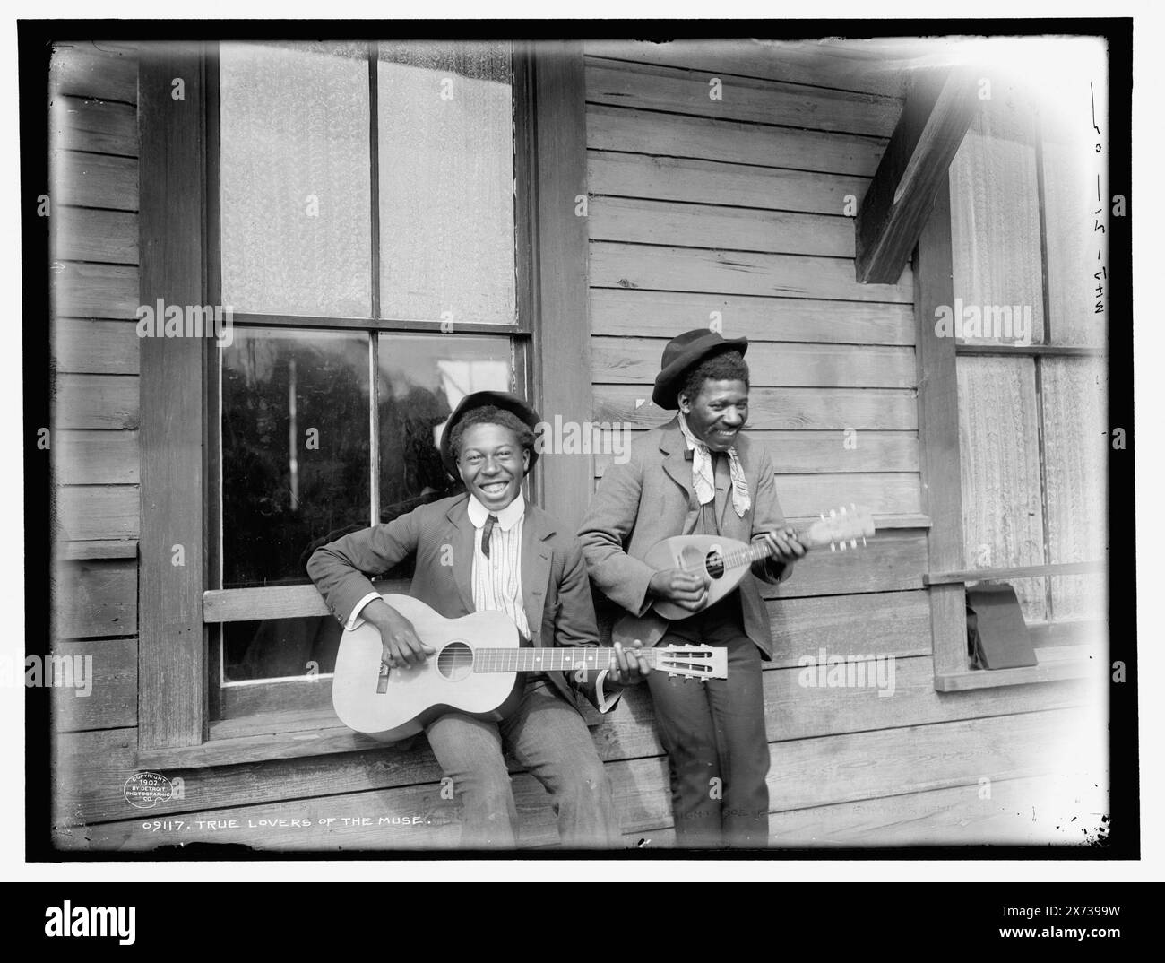 Vrais amoureux de la muse, 'WHJ-21-02' sur négatif., Detroit Publishing Co. No. 09117., Gift ; State Historical Society of Colorado ; 1949, African Americans, Arts & Crafts. , Musiciens. Banque D'Images