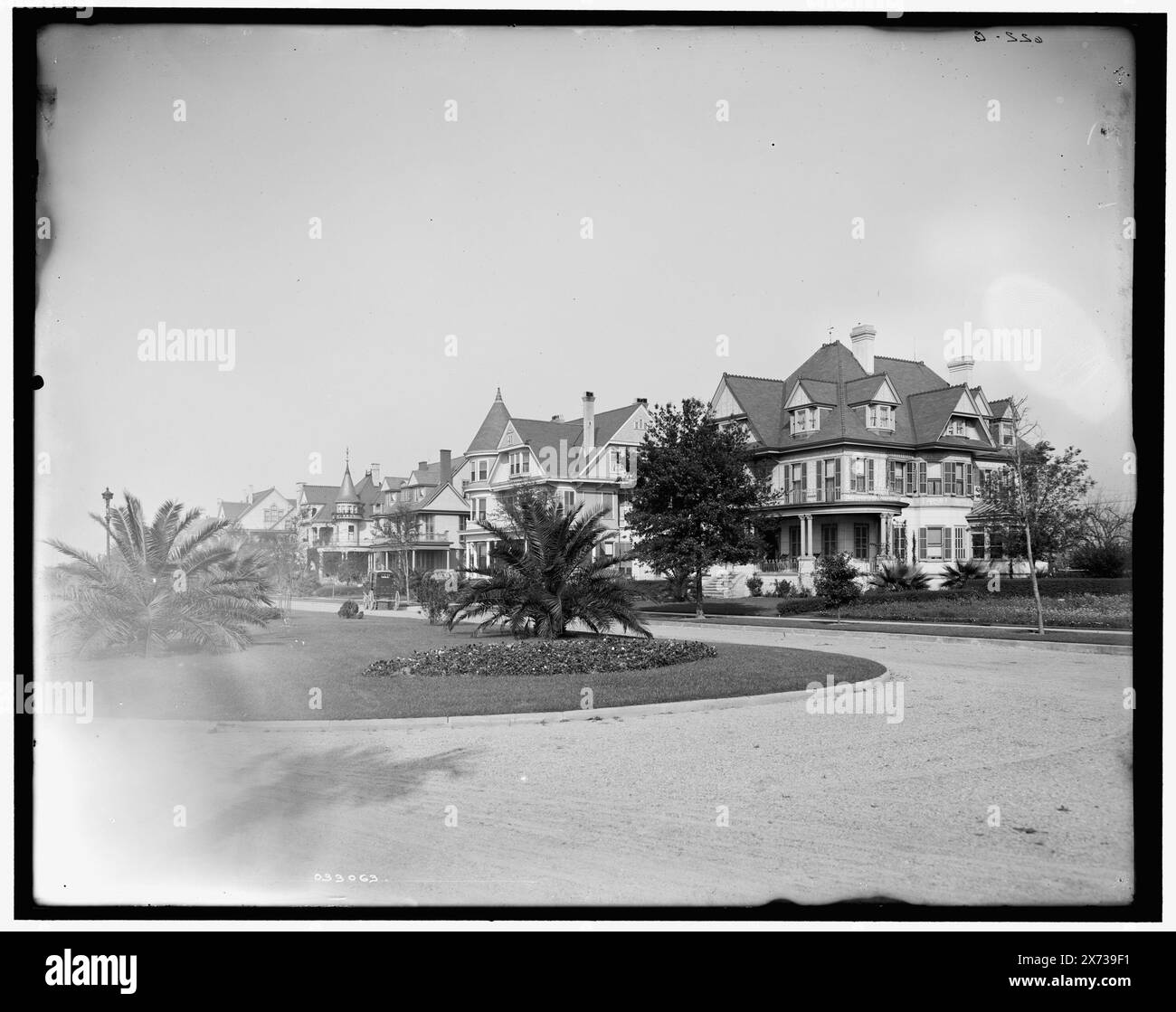 Audubon place, Nouvelle-Orléans, Louisiane, titre tiré de la veste., '622 G' sur négatif., Detroit Publishing Co. No. 033063., Gift ; State Historical Society of Colorado ; 1949, Residential Streets. , États-Unis, Louisiane, Nouvelle-Orléans. Banque D'Images