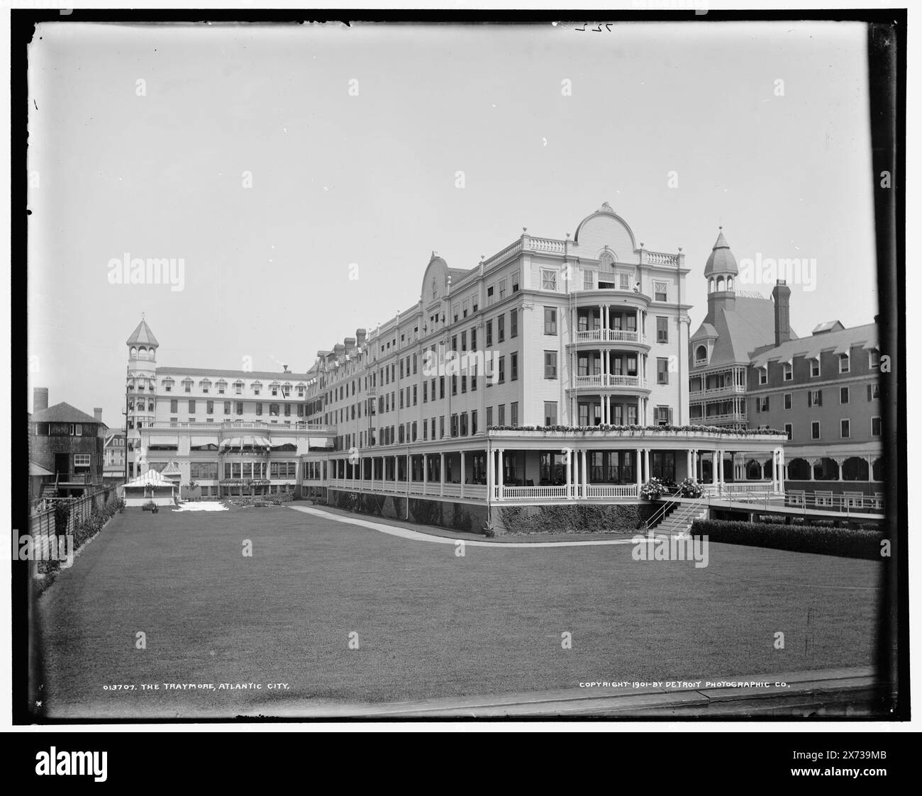 The Traymore, Atlantic City, '722' sur négatif., Detroit Publishing Co. No. 013707., Gift ; State Historical Society of Colorado ; 1949, Hôtels. , États-Unis, New Jersey, Atlantic City. Banque D'Images