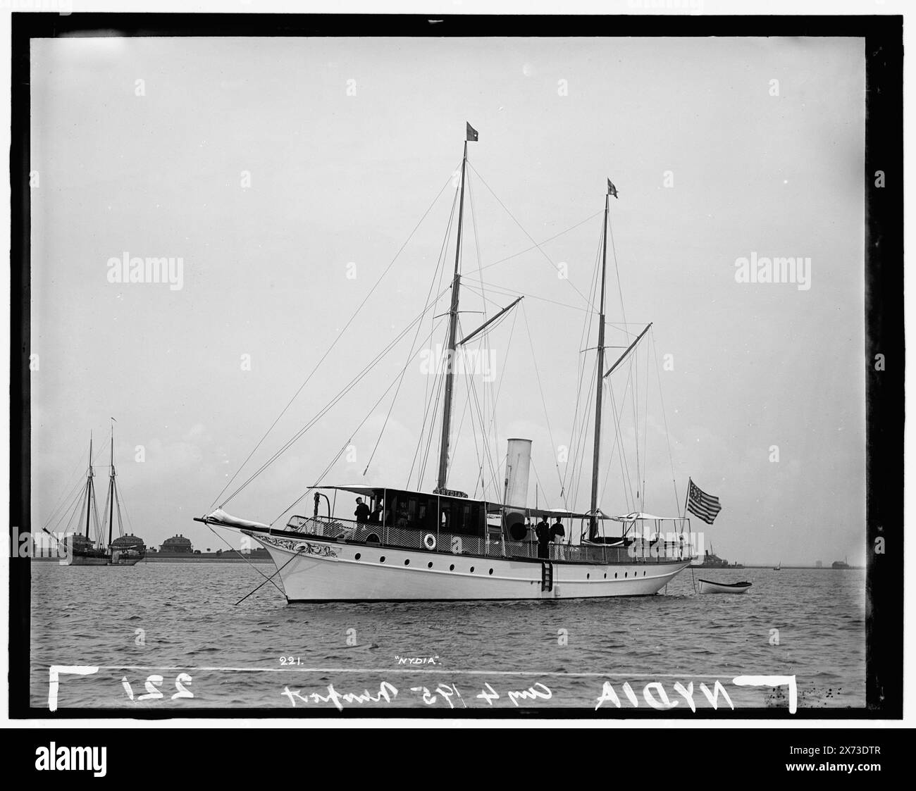 Nydia, attribution basée sur le style du titre et de la numérotation., '221' sur négatif., No Detroit Publishing Co. no., cadeau ; State Historical Society of Colorado ; 1949, Nydia (yacht à vapeur), yachts à vapeur. Banque D'Images