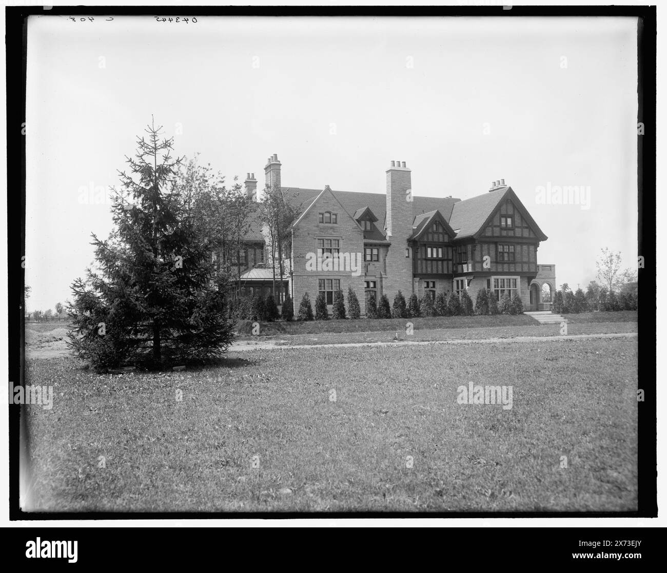 Résidence Edward C. Walker, Walkerville, Ontario, titre tiré de la veste., 'C 408' sur négatif., Detroit Publishing Co. No. 043445., Gift ; State Historical Society of Colorado ; 1949, Dwellings. , Canada, Ontario, Windsor. Banque D'Images