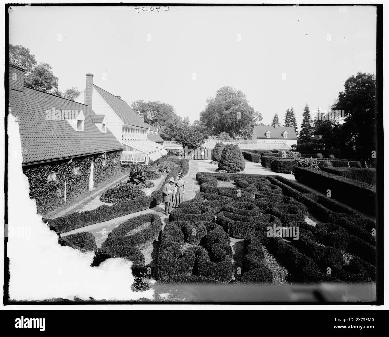 MT. Vernon, va, les jardins de fleurs, titre de veste., 'G 9039' sur négatif., Detroit Publishing Co. no. 0500551., Gift ; State Historical Society of Colorado ; 1949, Washington, George,,, 1732-1799, maisons et repaires. , Estates. , Jardins. , États-Unis, Virginie, Mount Vernon (Estate) Banque D'Images