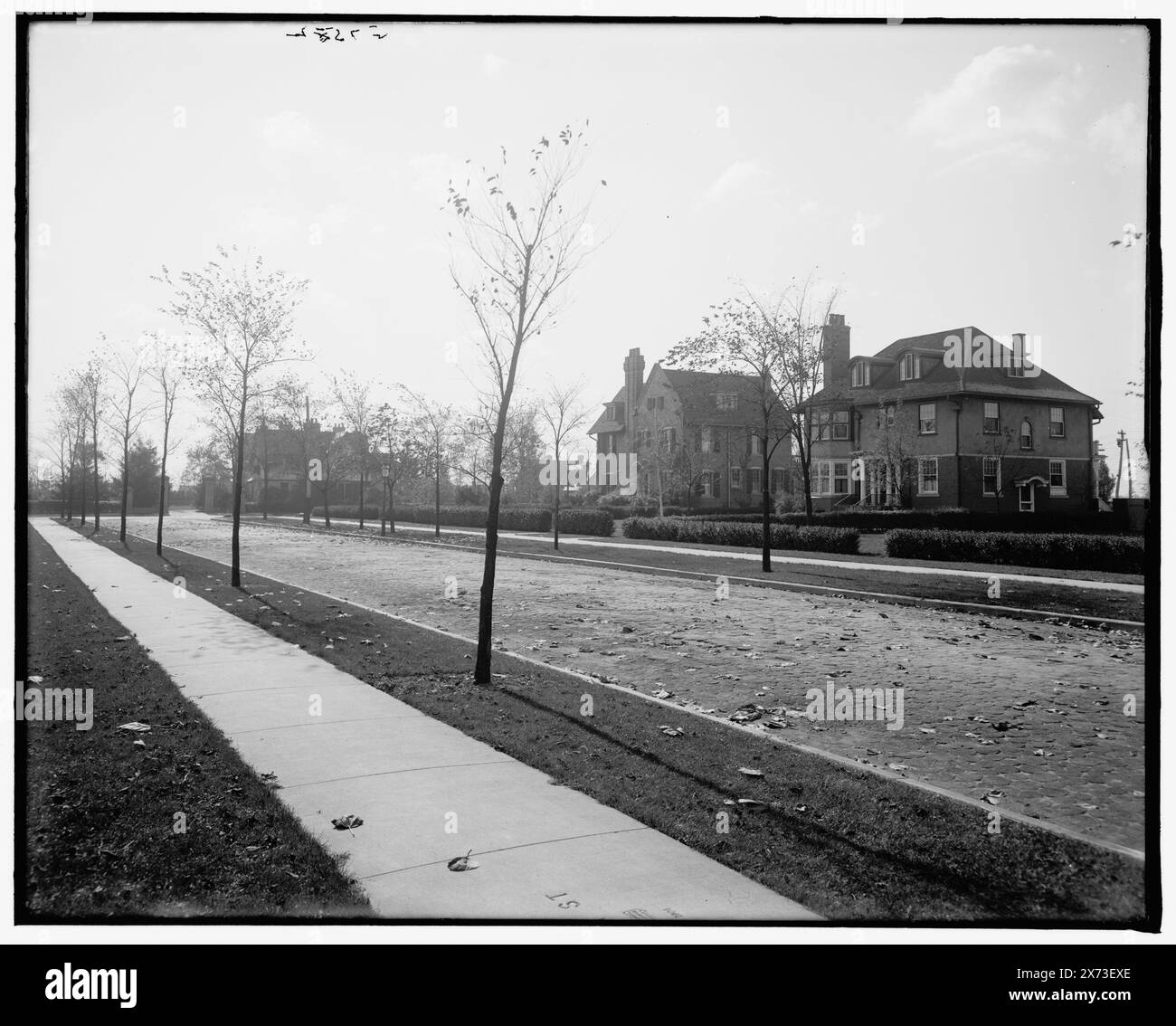 Résidence du Mr. Kilgore, Devonshire Road, Walkerville, Ontario, titre tiré de la veste., 'g 7582' sur négatif., Detroit Publishing Co. no. 039812., Gift ; State Historical Society of Colorado ; 1949, Dwellings. , Rues résidentielles. , Canada, Ontario, Windsor. Banque D'Images
