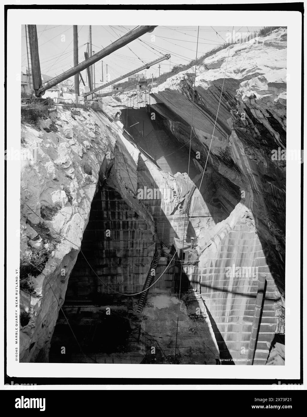 Carrière de marbre, près de Rutland, Vt., date basée sur Detroit, supplément au catalogue J (1901-1906)., Detroit Publishing Co. No. 016045., Gift ; State Historical Society of Colorado ; 1949, Marble Quarrying. , États-Unis, Vermont, Rutland (Town) Banque D'Images