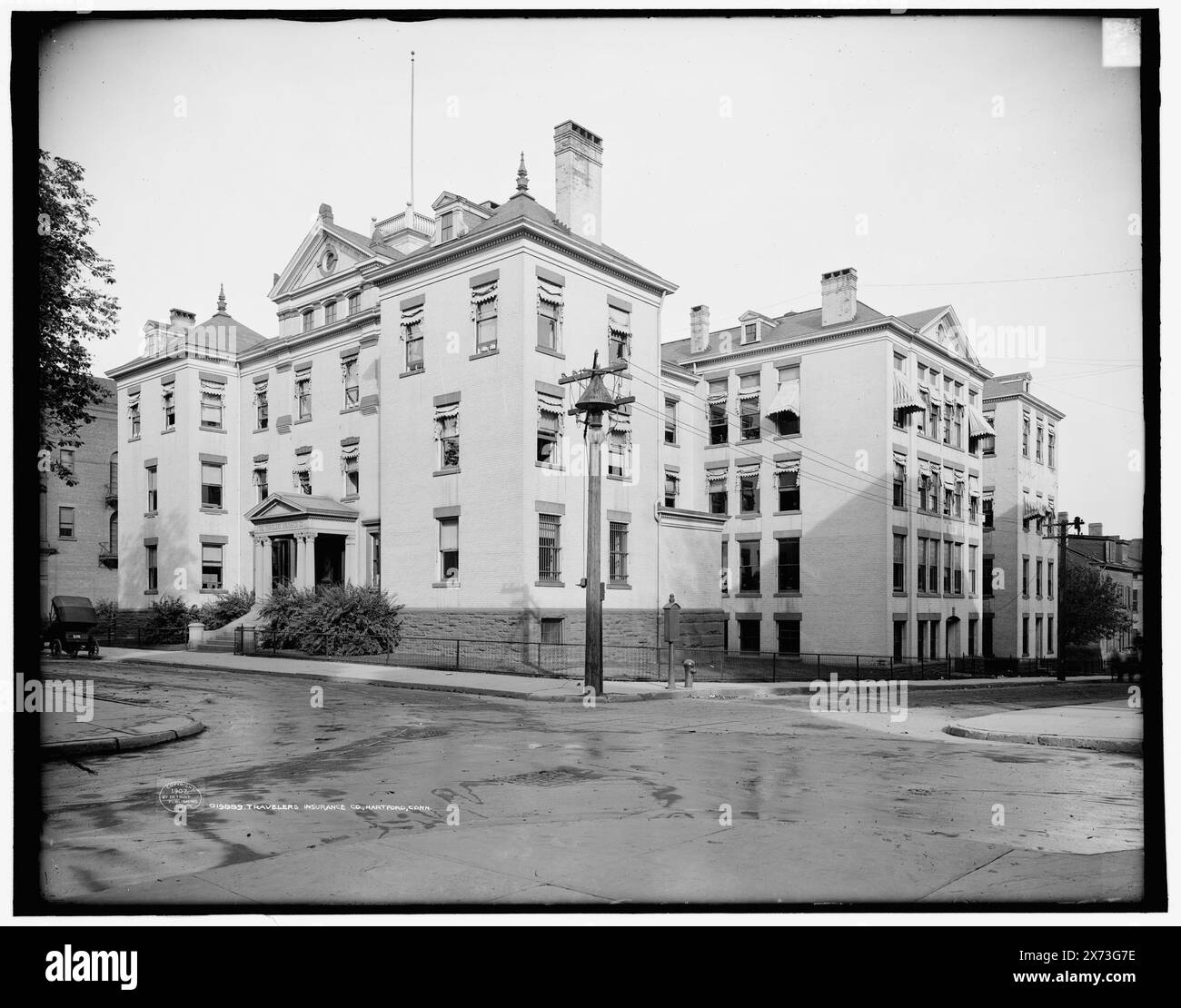 Travelers Insurance Co., Hartford, Conn., '3814' sur négatif., Detroit Publishing Co. No. 019889., Gift ; State Historical Society of Colorado ; 1949, Office Buildings. , Assurance. , États-Unis, Connecticut, Hartford. Banque D'Images
