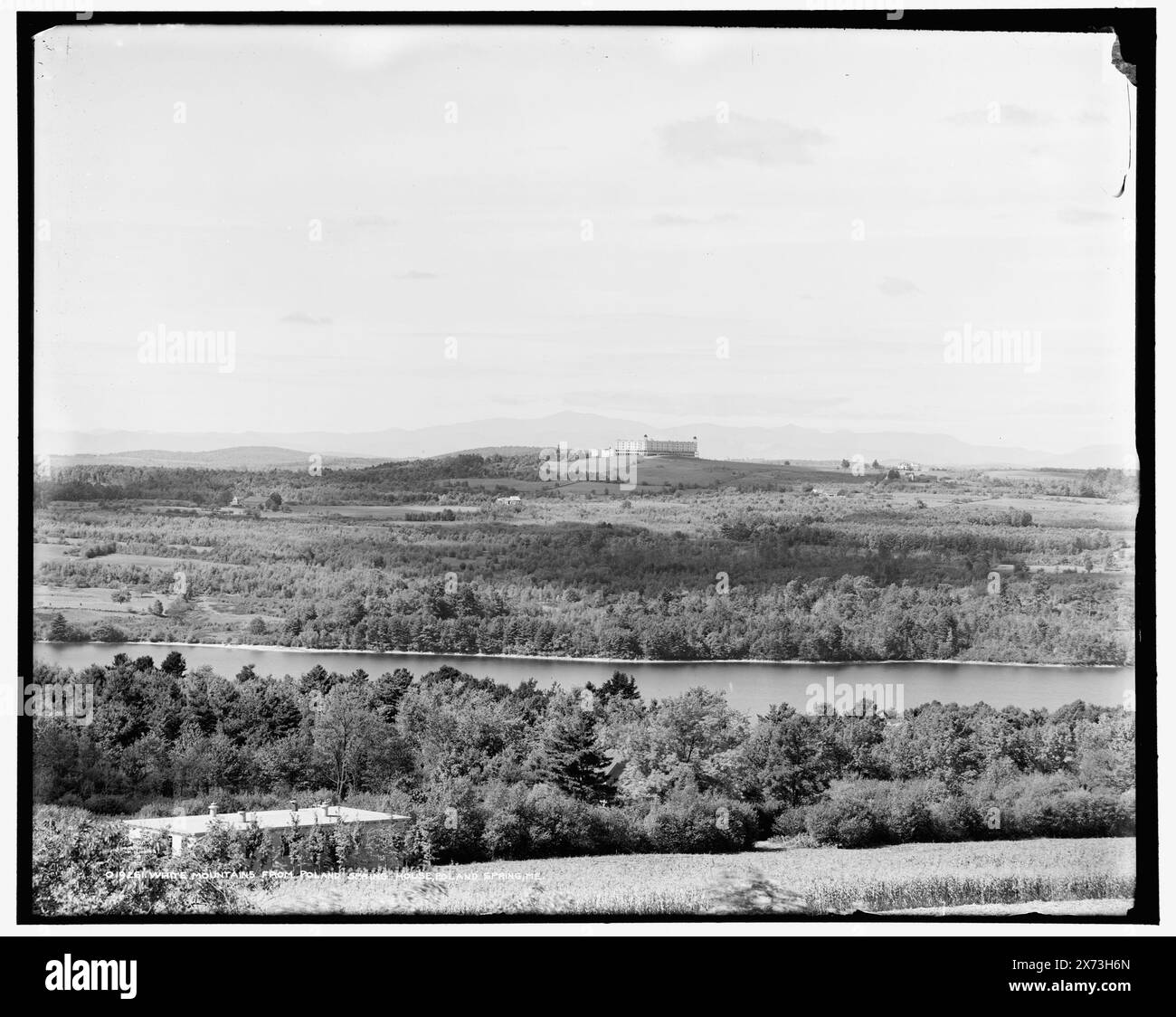 White Mountains from Poland Spring House, Poland Springs sic, Me., '2431' sur négatif., Detroit Publishing Co. No. 019261., Gift ; State Historical Society of Colorado ; 1949, Lakes & Ponds. , États-Unis, Maine, Pologne Spring. , États-Unis, Maine, White Mountains. Banque D'Images