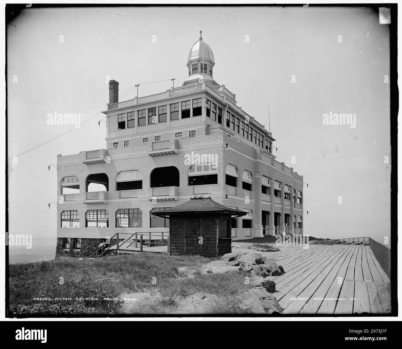 MT. Tom Mountain House, Mass., '2228' sur négatif., Detroit Publishing Co. No. 062086., Gift ; State Historical Society of Colorado ; 1949, Sports & Recreation Facilities. , États-Unis, Massachusetts, Tom, Mount. Banque D'Images