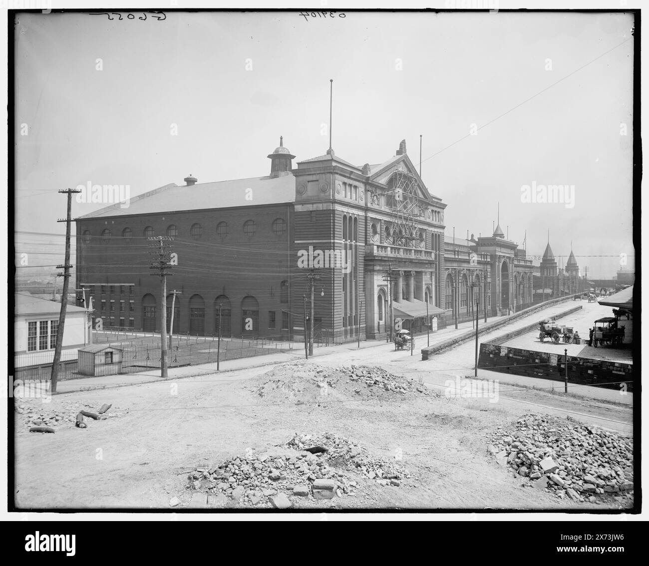 Pittsburgh, Pa., exposition bldg., titre de veste., 'G 6055' sur négatif., Detroit Publishing Co. no. 039104., Gift ; State Historical Society of Colorado ; 1949, Western Pennsylvania exposition, (Pittsburgh). , Industrie de la construction. , Expositions. , États-Unis, Pennsylvanie, Pittsburgh. Banque D'Images