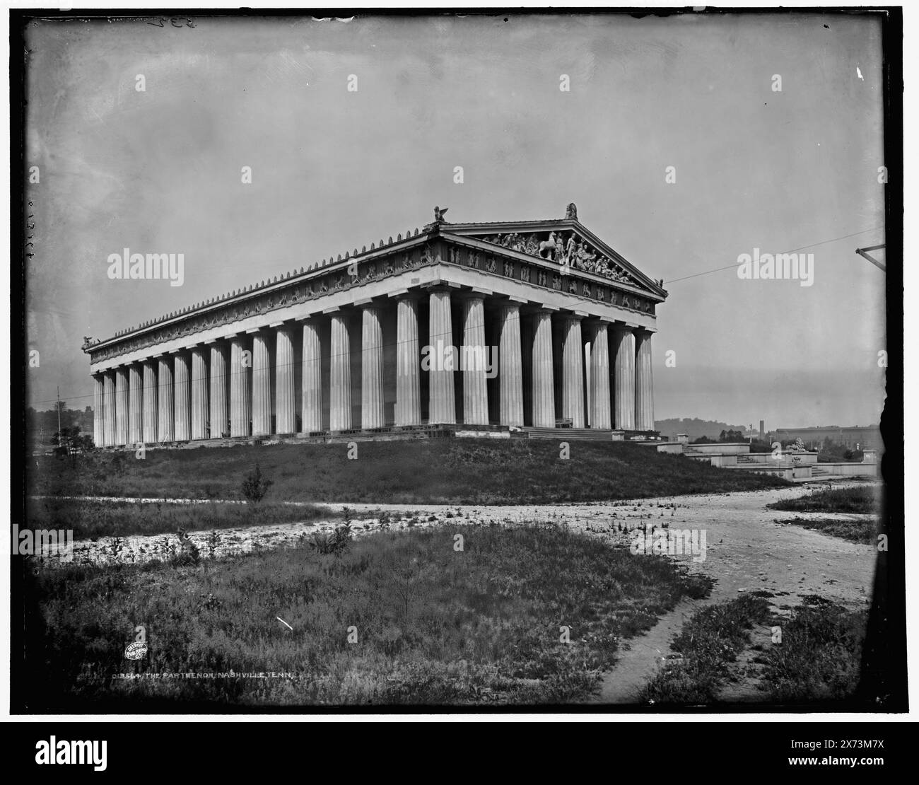 The Parthenon, Nashville, Tenn., date basée sur Detroit, catalogue J Supplement (1901-1906)., '532' on Negative., Detroit Publishing Co. No. 013564., Gift ; State Historical Society of Colorado ; 1949., publié dans : 'architecture , .' Chapitre de l'ebook Great Photographs from the Library of Congress, 2013, Galeries & Museums. , États-Unis, Tennessee, Nashville. Banque D'Images