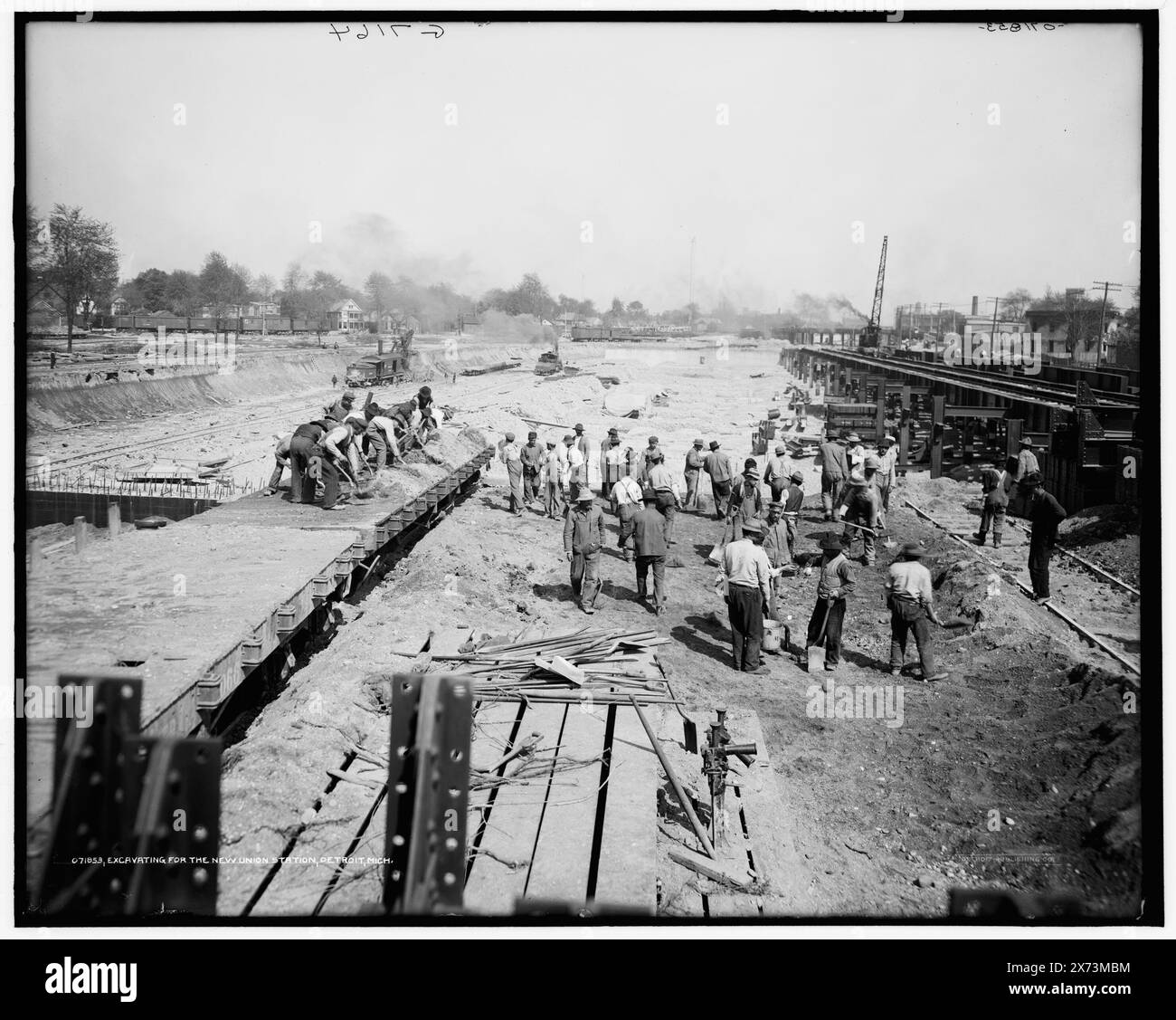 Excavation pour la nouvelle Union Station, Detroit, Mich., 'G 7164' sur négatif., Detroit Publishing Co. No. 071853., Gift ; State Historical Society of Colorado ; 1949, Railroad stations. , Excavation. , États-Unis, Michigan, Detroit. Banque D'Images