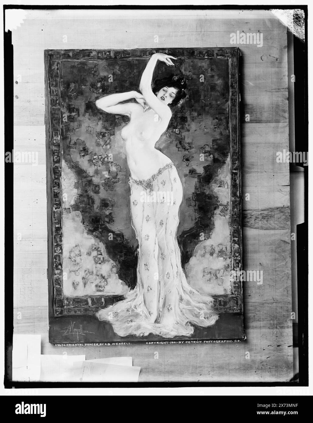 Danseuse orientale, par A. B. Wenzell, photographie d'un tableau signé 'A.B. Wenzell.', Detroit Publishing Co. No. M 9636., cadeau ; State Historical Society of Colorado ; 1949, danseurs. , Femmes. Banque D'Images
