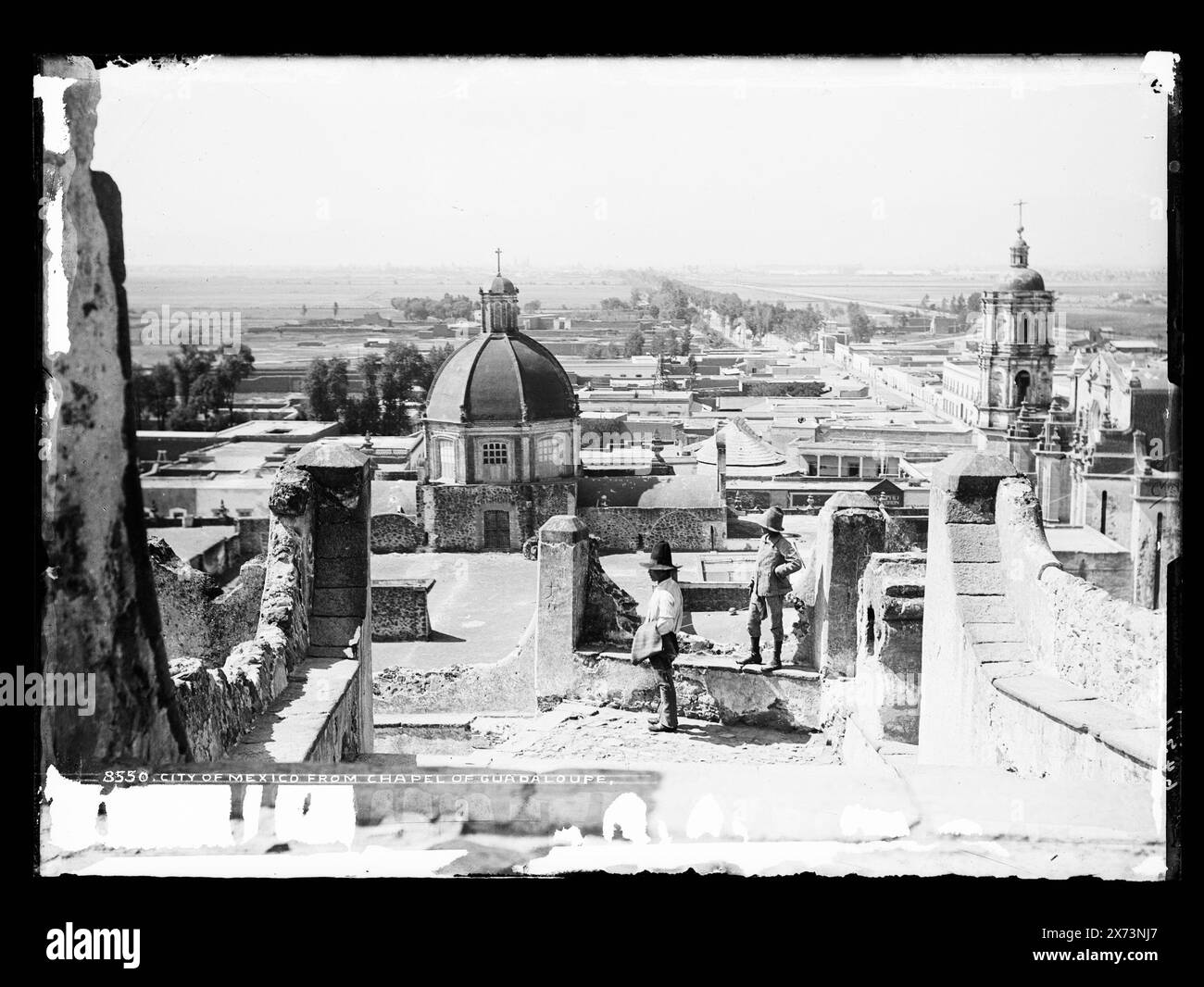 Ville de Mexico de la chapelle de Guadaloupe, c'est-à-dire Guadalupe, à Gustavo A. Madero, attribution à Jackson basée sur le catalogue des vues de W.H.Jackson (1898)., Detroit Publishing Co. No. X 8550., cadeau ; State Historical Society of Colorado ; 1949, cathédrales. , Mexique, Gustavo A. Madero. , Mexique, Mexico. Banque D'Images