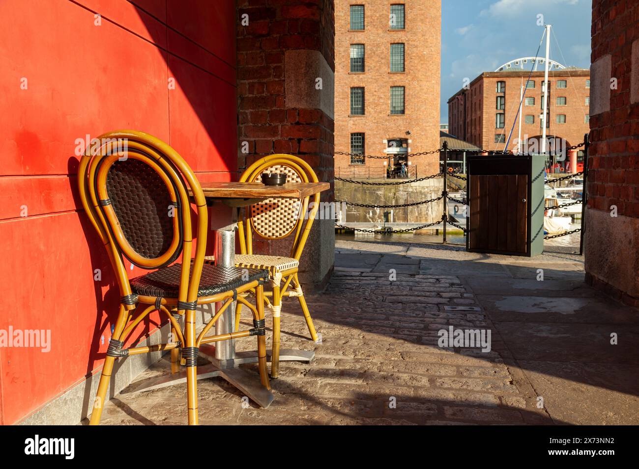 Front de restaurant à Albert Dock à Liverpool. Banque D'Images