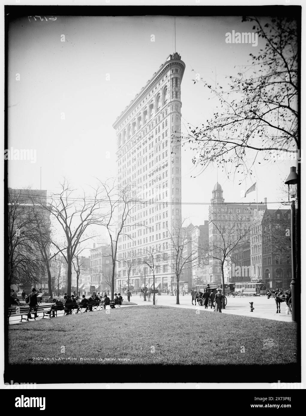 Flatiron Building, New York, 'G 1517' sur négatif., Detroit Publishing Co. no. 016764., Gift ; State Historical Society of Colorado ; 1949, Office Buildings. , Gratte-ciel. , États-Unis, New York (State), New York. Banque D'Images
