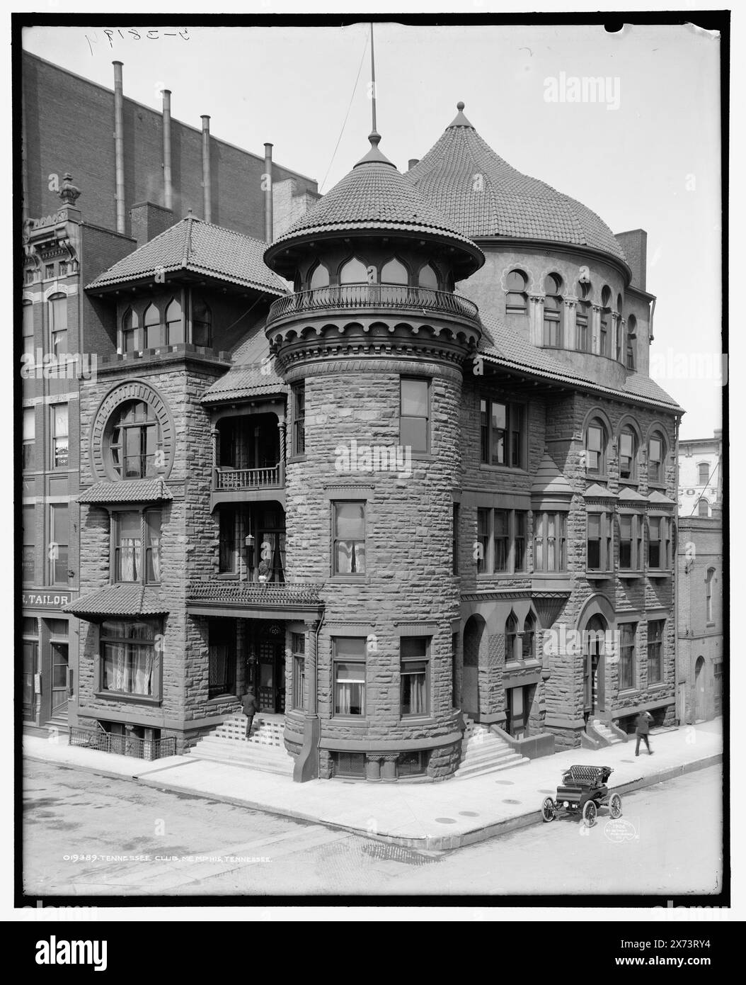 Tennessee Club, Memphis, Tennessee, 'G 3819' sur négatif., Detroit Publishing Co. No. 019389., Gift ; State Historical Society of Colorado ; 1949, Tennessee Club. , Clubhouses. , Clubs. , États-Unis, Tennessee, Memphis. Banque D'Images