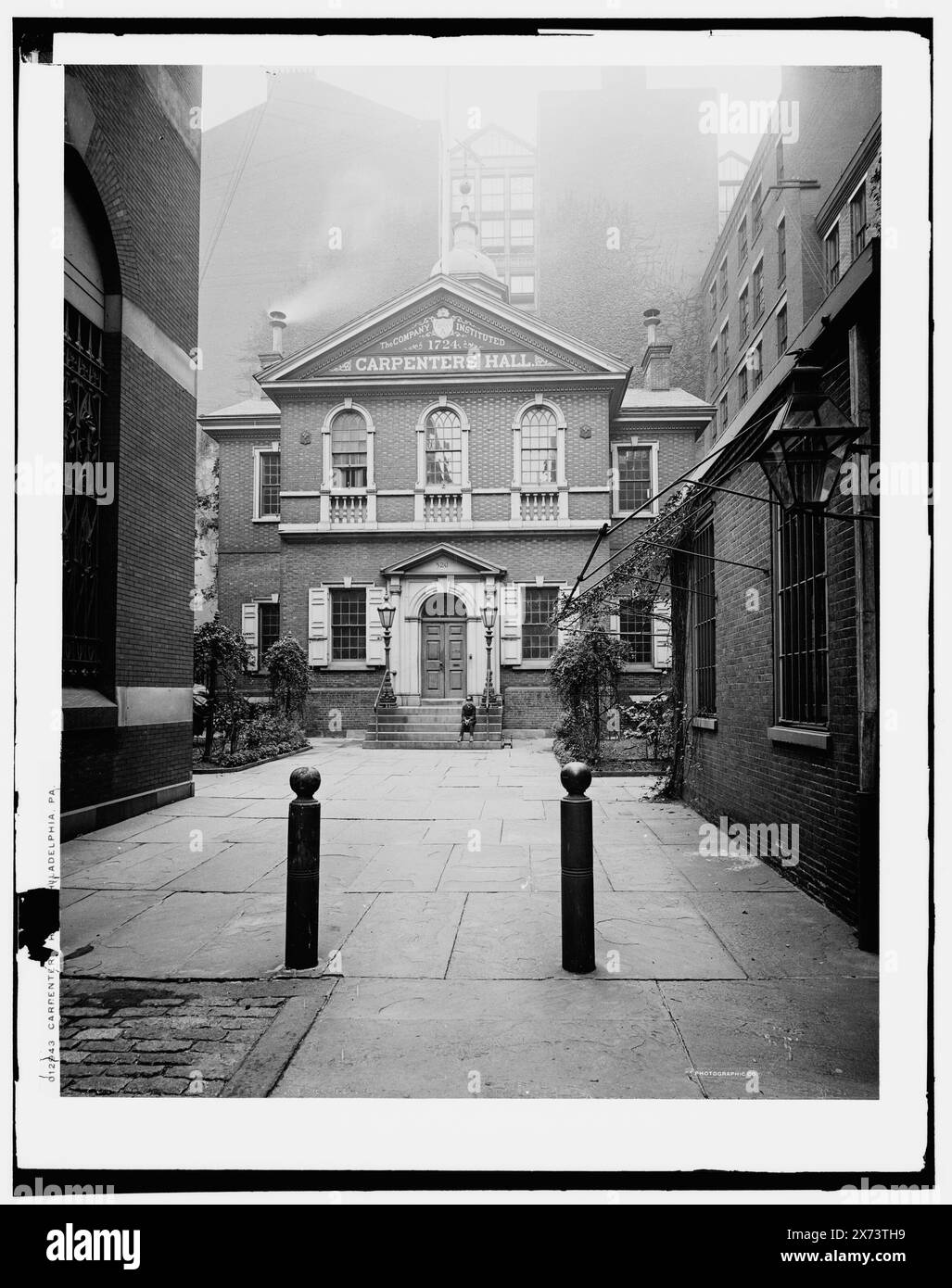 Carpenters' Hall, Philadelphie, Pa., transparent en verre correspondant (avec le même code de série) disponible sur vidéodisque cadre 1A-29503., Detroit Publishing Co. No. 012943., Gift ; State Historical Society of Colorado ; 1949, Organizations' Facilities. , Guildes. , États-Unis, Pennsylvanie, Philadelphie. Banque D'Images