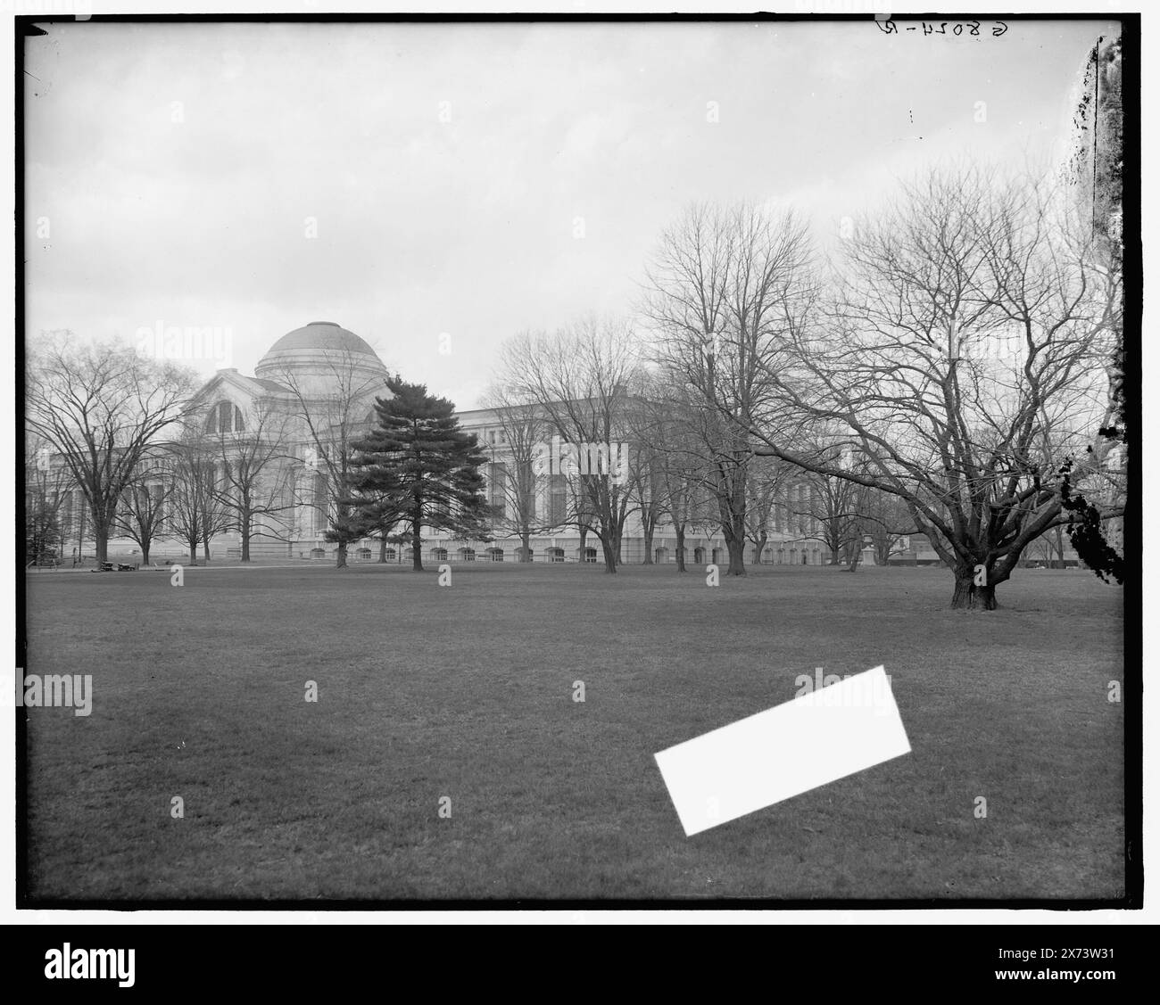 New National Museum of Natural History, Gallery, & Smithsonian Institute (institution), Washington, D.C. titre tiré de la veste., on the Mall; bâtiment des arts et des industries à gauche ; château de la Smithsonian institution dans le négatif central gauche., les images du vidéodisque sont hors séquence ; l'ordre réel de gauche à droite est 1A-19292, 19293, 19295, 19294., 'G 8021,' 'G 8022,' 'G 8023,' et 'G 8024' sur les négatifs gauche à droite, respectivement., Detroit Publishing Co. 037212., Gift ; State Historical Society of Colorado ; 1949, Parks. , Galeries et musées. , États-Unis, District of Columbia, Washington (D.C.) Banque D'Images