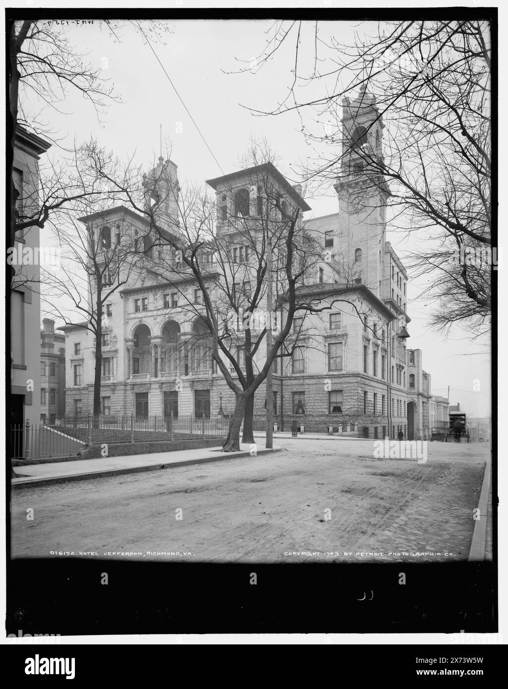 Hotel Jefferson, Richmond, Virginie, 'WHJ 1359' sur négatif., Detroit Publishing Co. no. 016192., Gift ; State Historical Society of Colorado ; 1949, Hôtels. , États-Unis, Virginie, Richmond. Banque D'Images