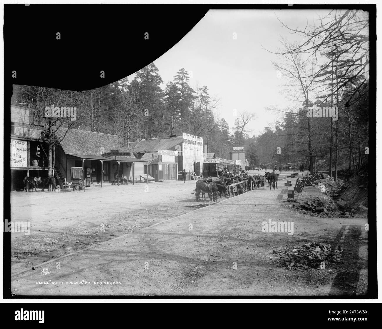 Happy Hollow, Hot Springs, Ark., date de la veste., Detroit Publishing Co. no. 013163., Gift ; State Historical Society of Colorado ; 1949, commercial Streets. , États-Unis, Arkansas, Hot Springs. Banque D'Images