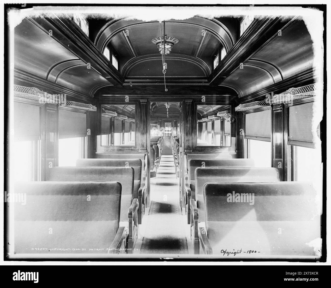 Voitures intérieures, Chicago and Alton Railroad, transparent en verre correspondant (avec le même code de série) disponible sur vidéodisque cadre 1A-30772., titre de la veste., Detroit Publishing Co. no. 042207., Gift ; State Historical Society of Colorado ; 1949, Railroad Passenger Cars. Banque D'Images