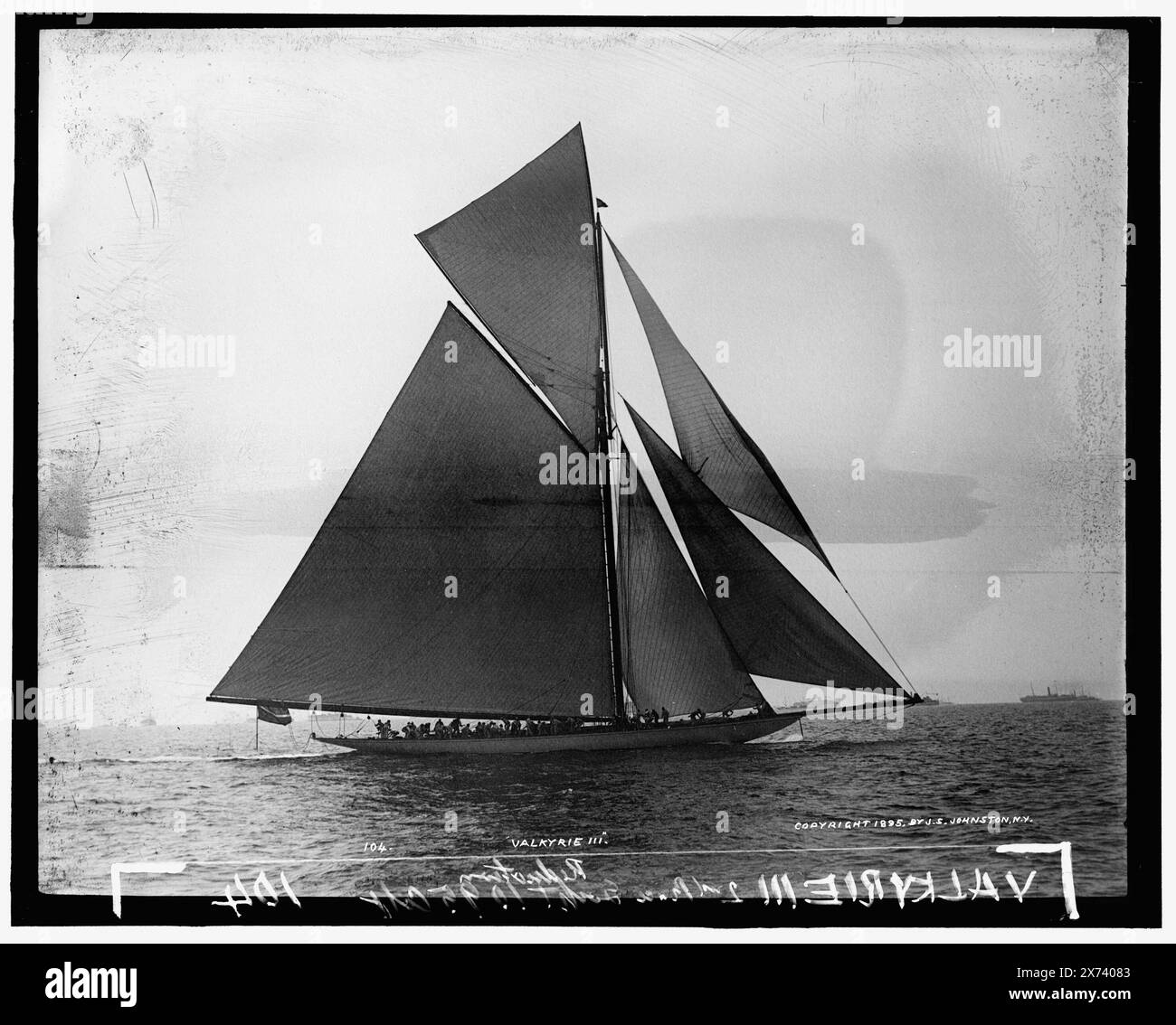 Valkyrie III, '104', '2nd race', et 'Johnston' sur négatif., No Detroit Publishing Co., Gift ; State Historical Society of Colorado ; 1949, Valkyrie III (Yacht), America's Cup races. , Yachts. , Régates. Banque D'Images
